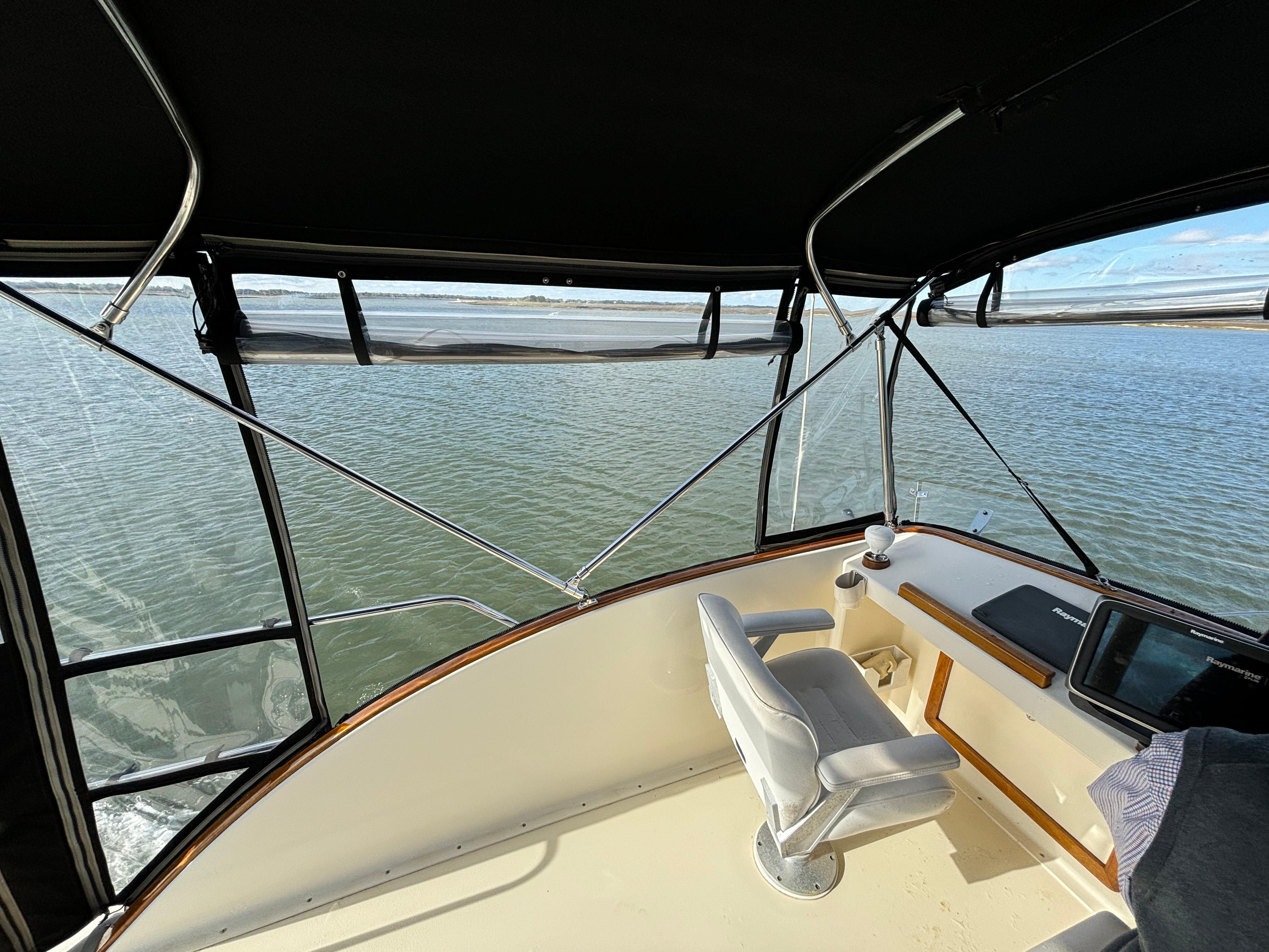 Ellis-36 Flybridge 2001-Gullywhumper ME-US-9753741 | Thumbnail