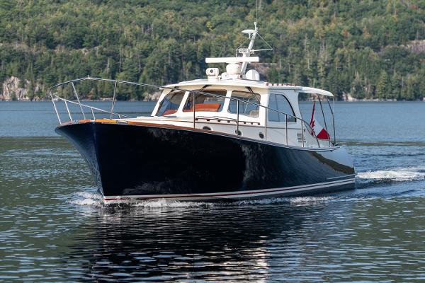 2003 Hinckley Talaria 44 Express