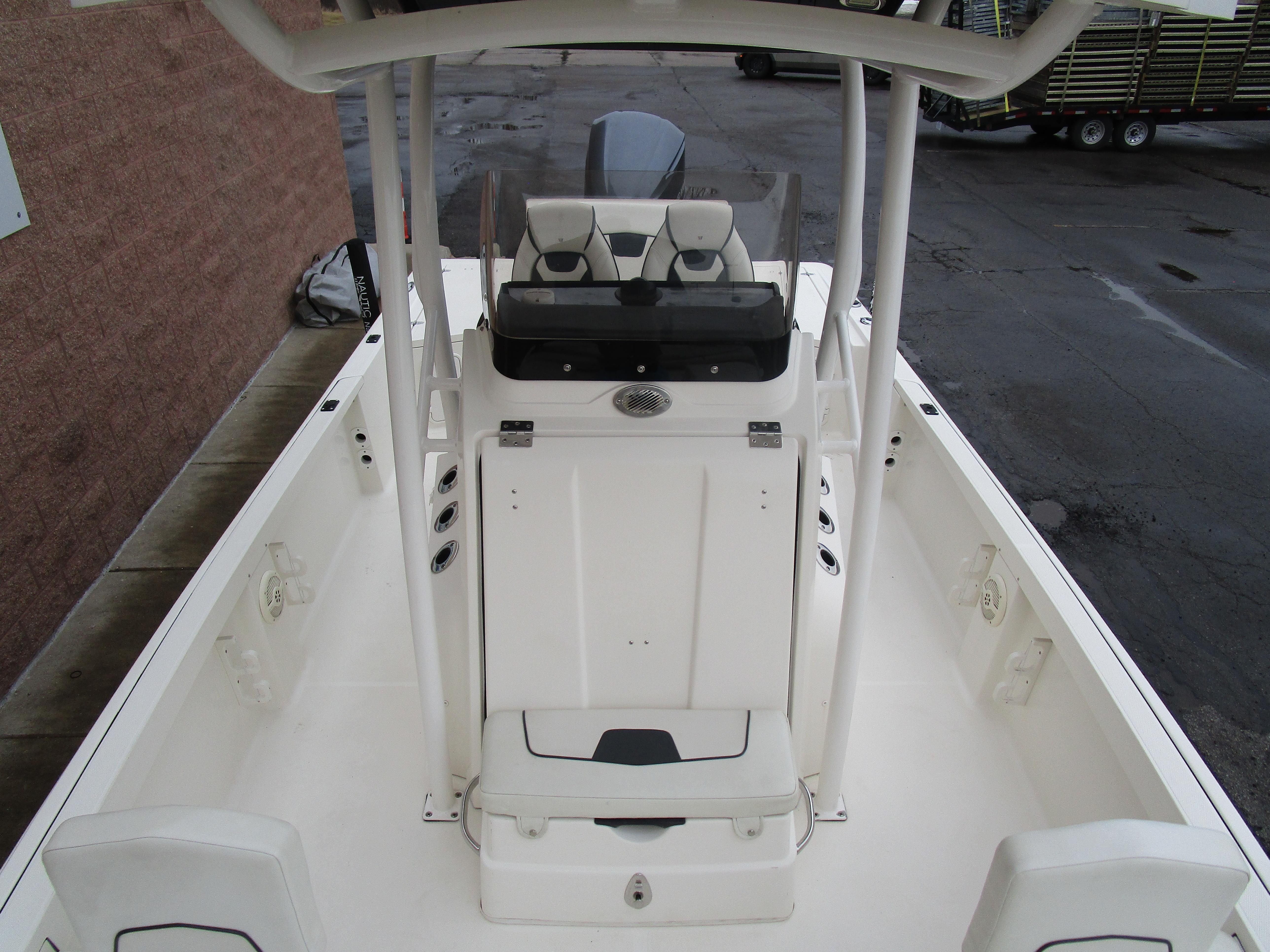 2017 Wellcraft 241 Bay Gallery