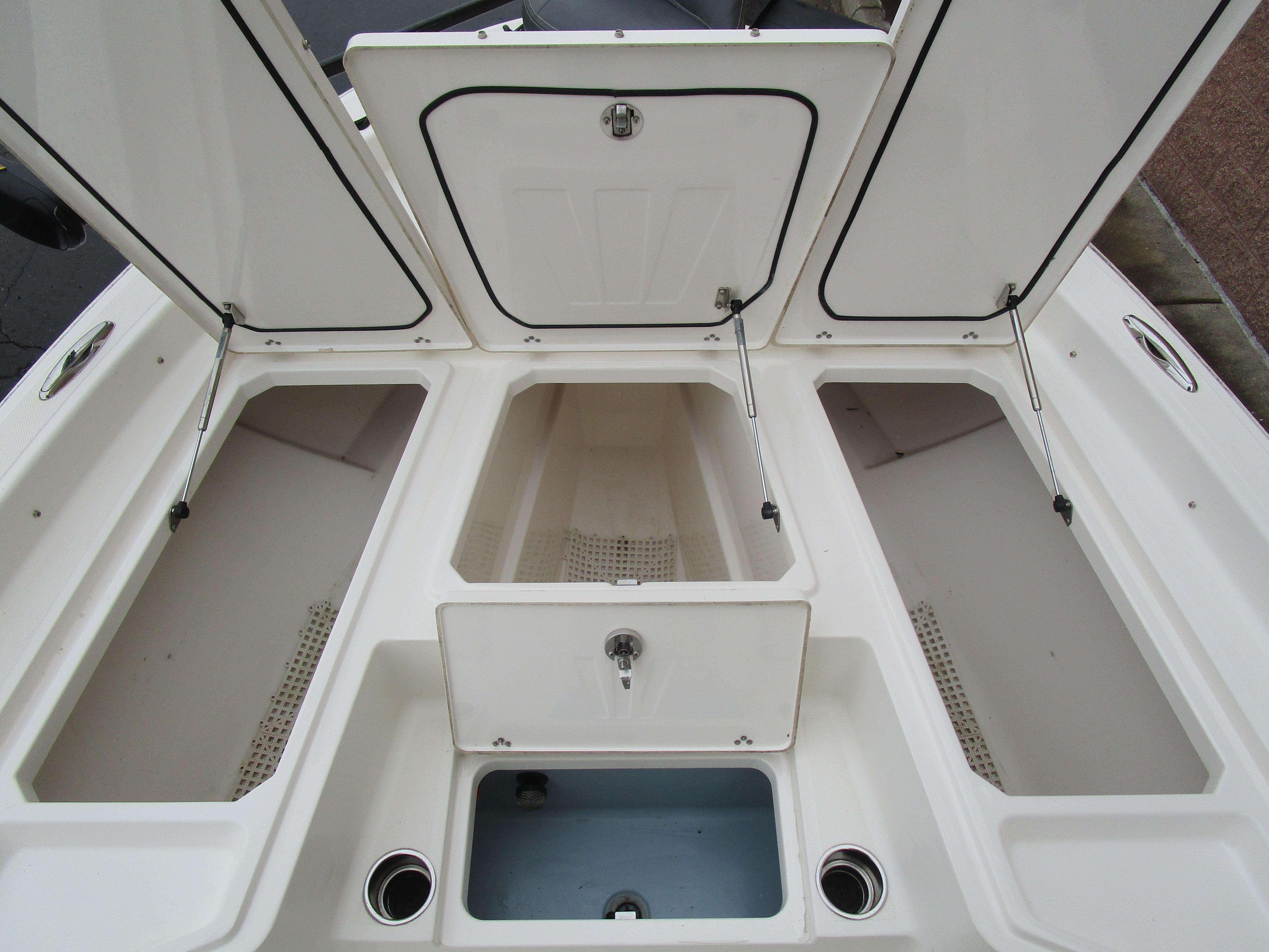2017 Wellcraft 241 Bay Gallery