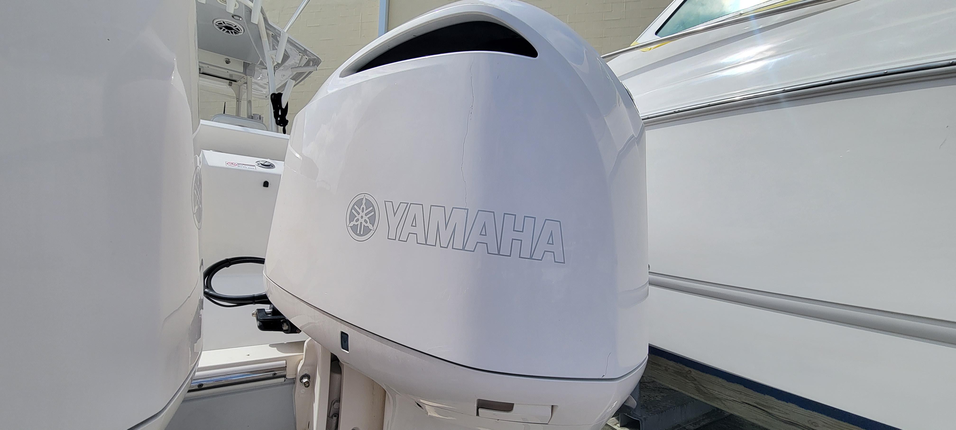 2020-cobia-320-center-console-power-9693705-20250225122642300-1_XLARGE