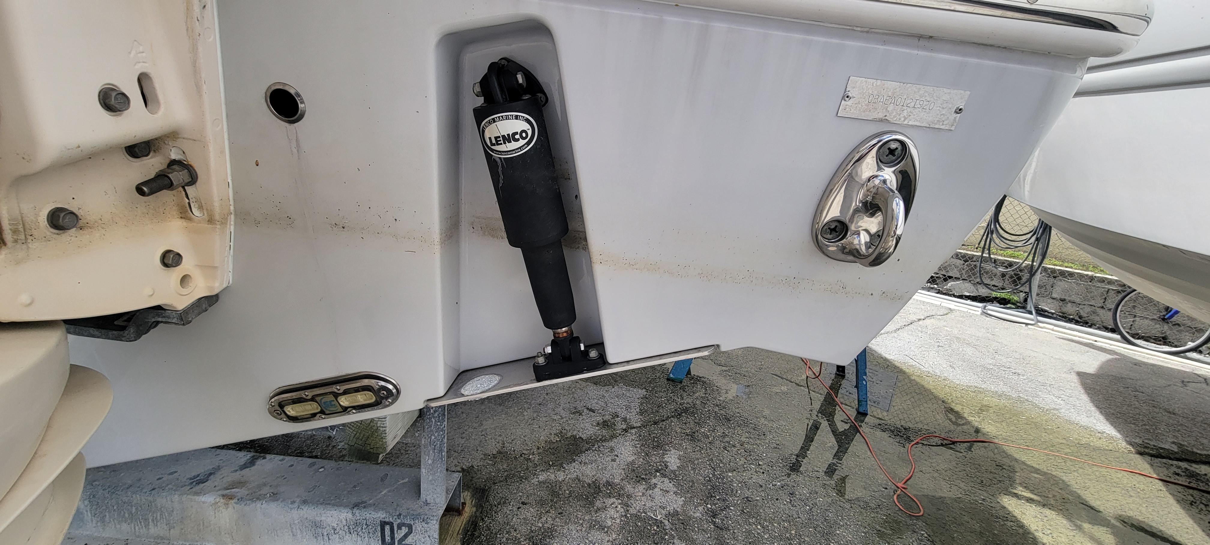 2020-cobia-320-center-console-power-9693705-20250225122644580-1_XLARGE