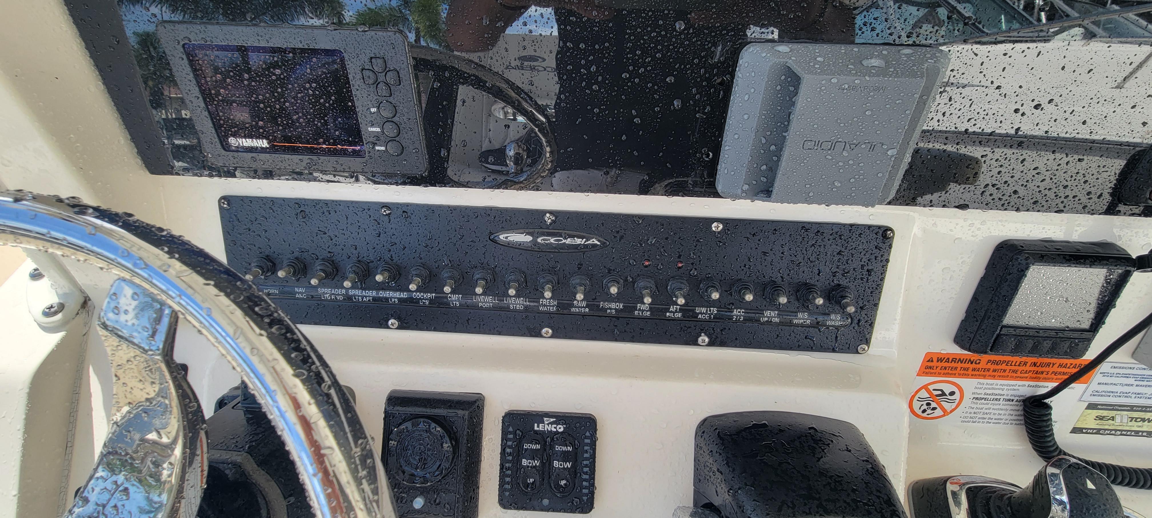 2020-cobia-320-center-console-power-9693705-20250225122804179-1_XLARGE