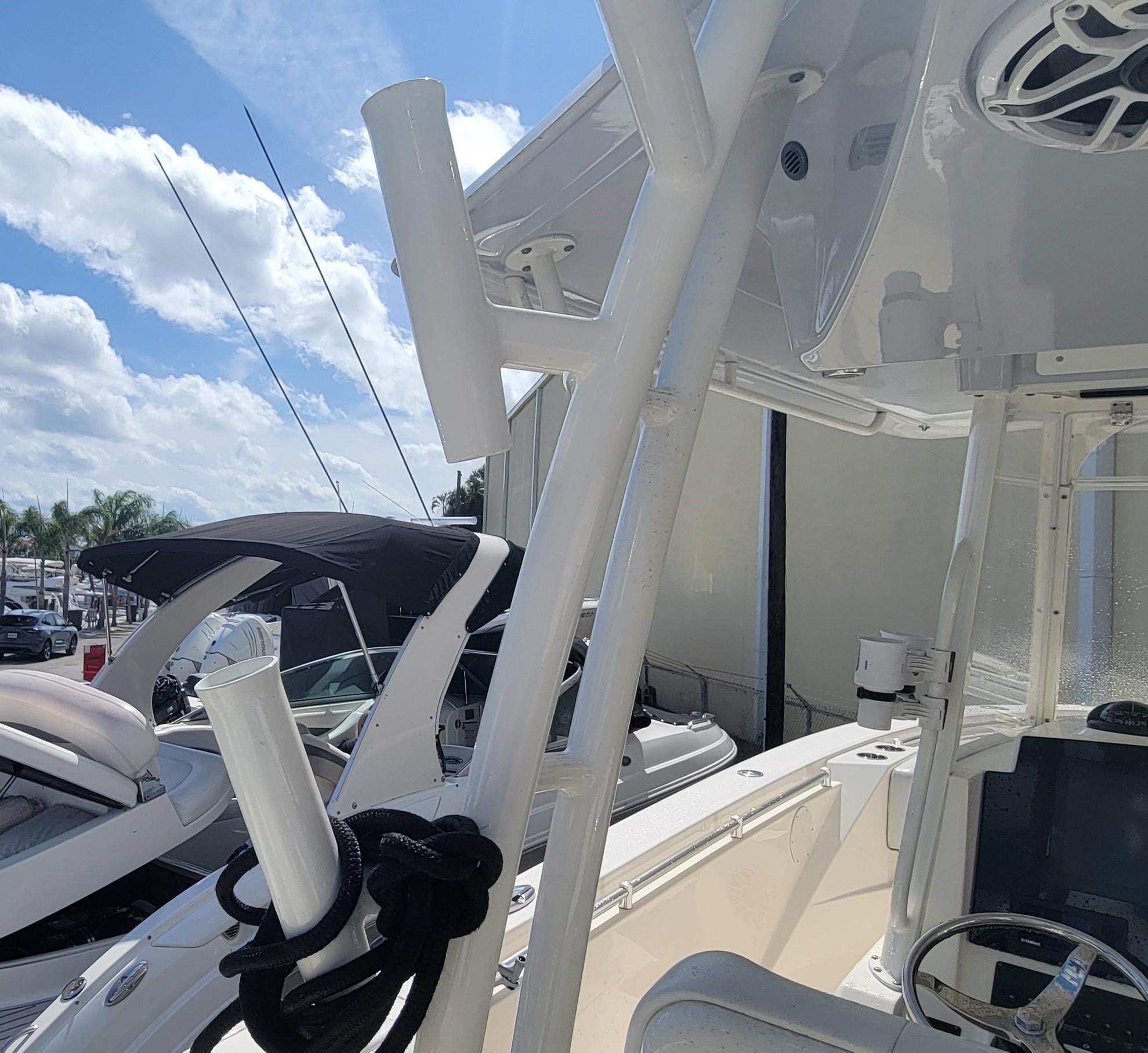 2020-cobia-320-center-console-power-9693705-20250225122849703-1_XLARGE
