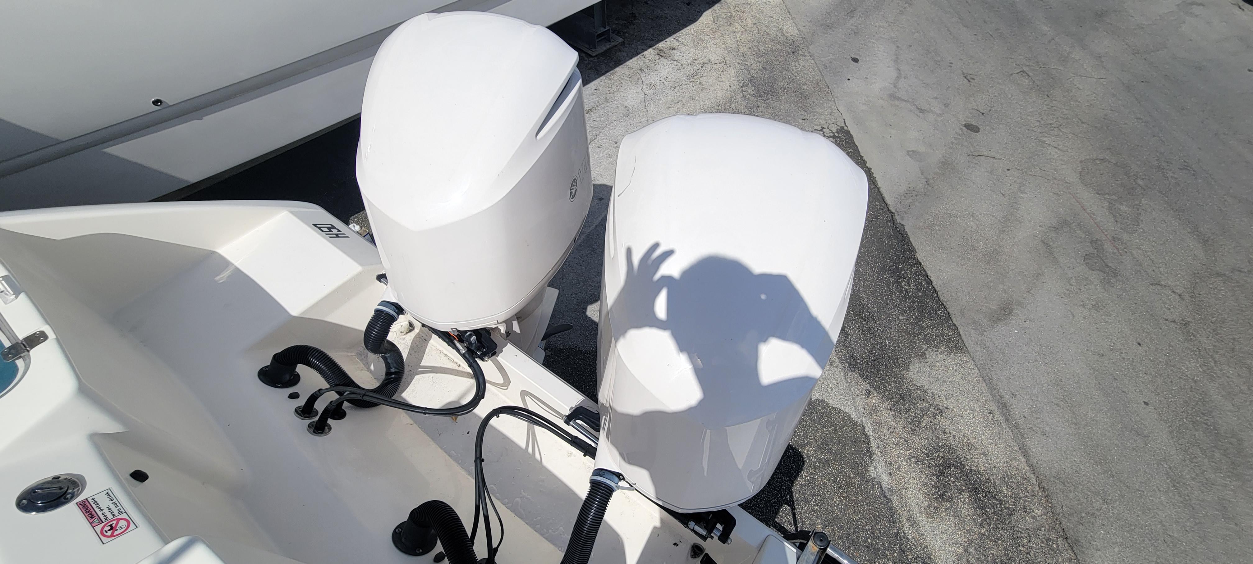 2020-cobia-320-center-console-power-9693705-20250225122926569-1_XLARGE