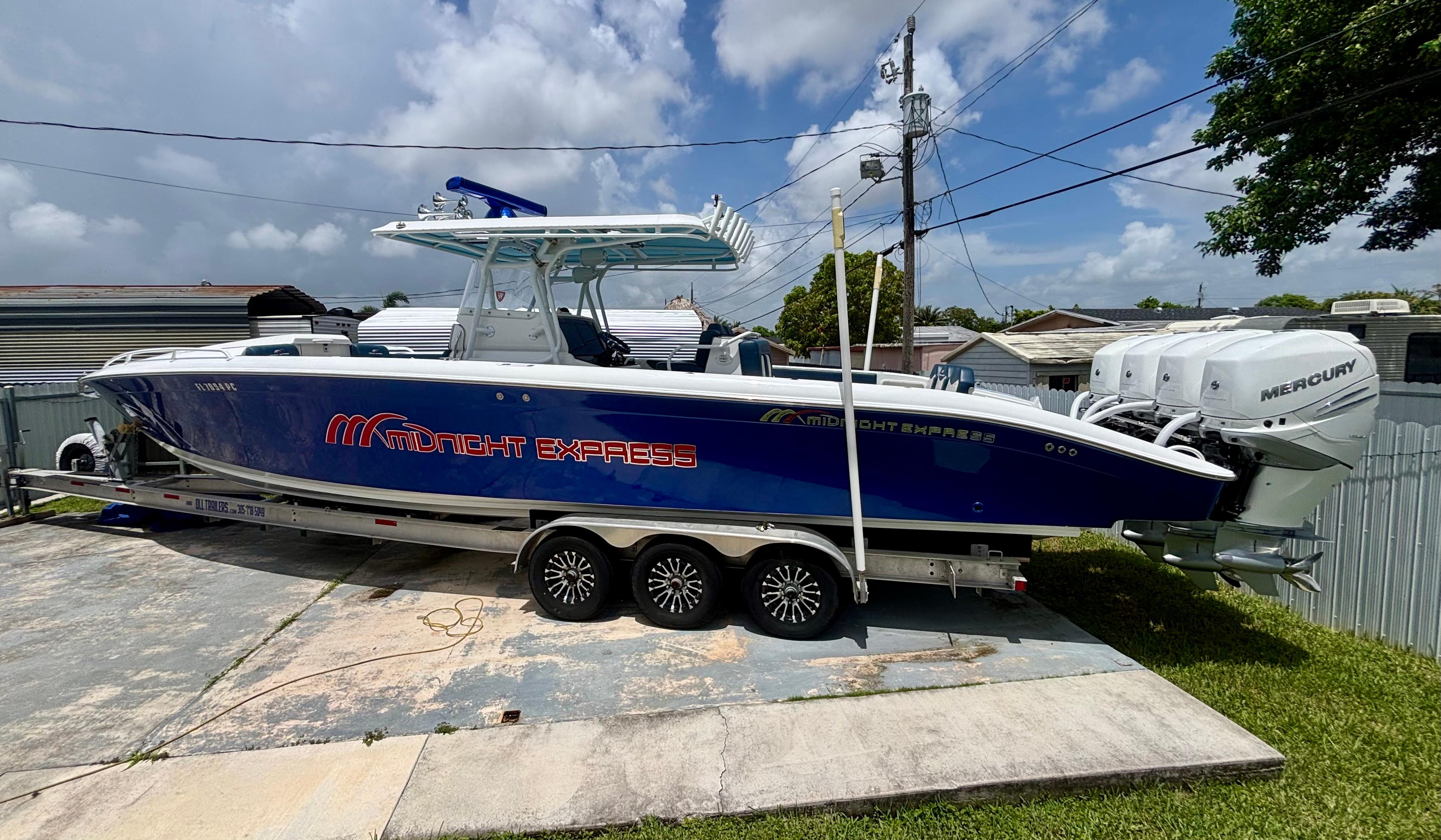 2007 Midnight Express