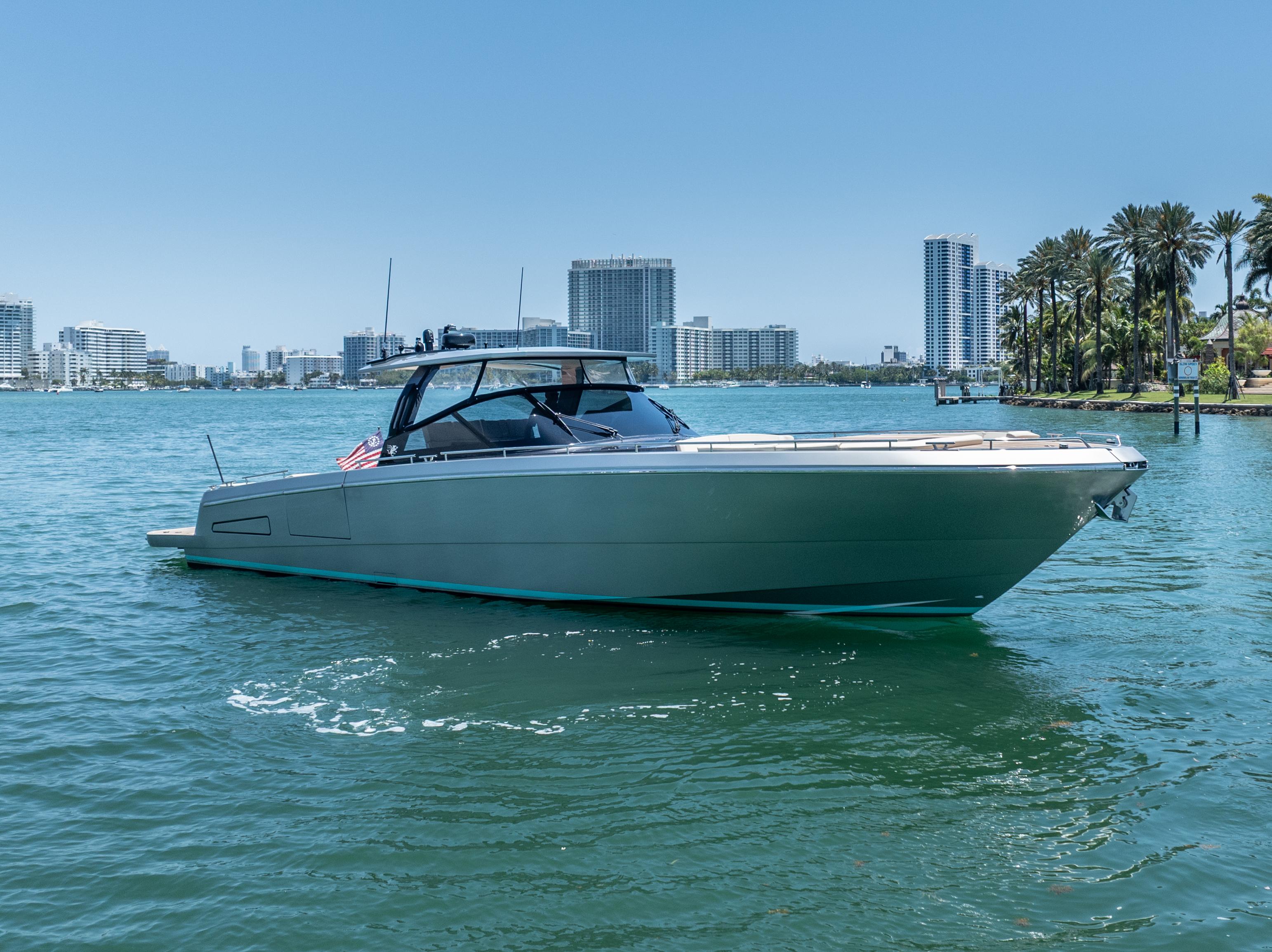 CNM-Continental 54 2019-YANINA FL-US-2019 CNM Continental 54T yacht on water with city skyline background.-9803754 | Thumbnail