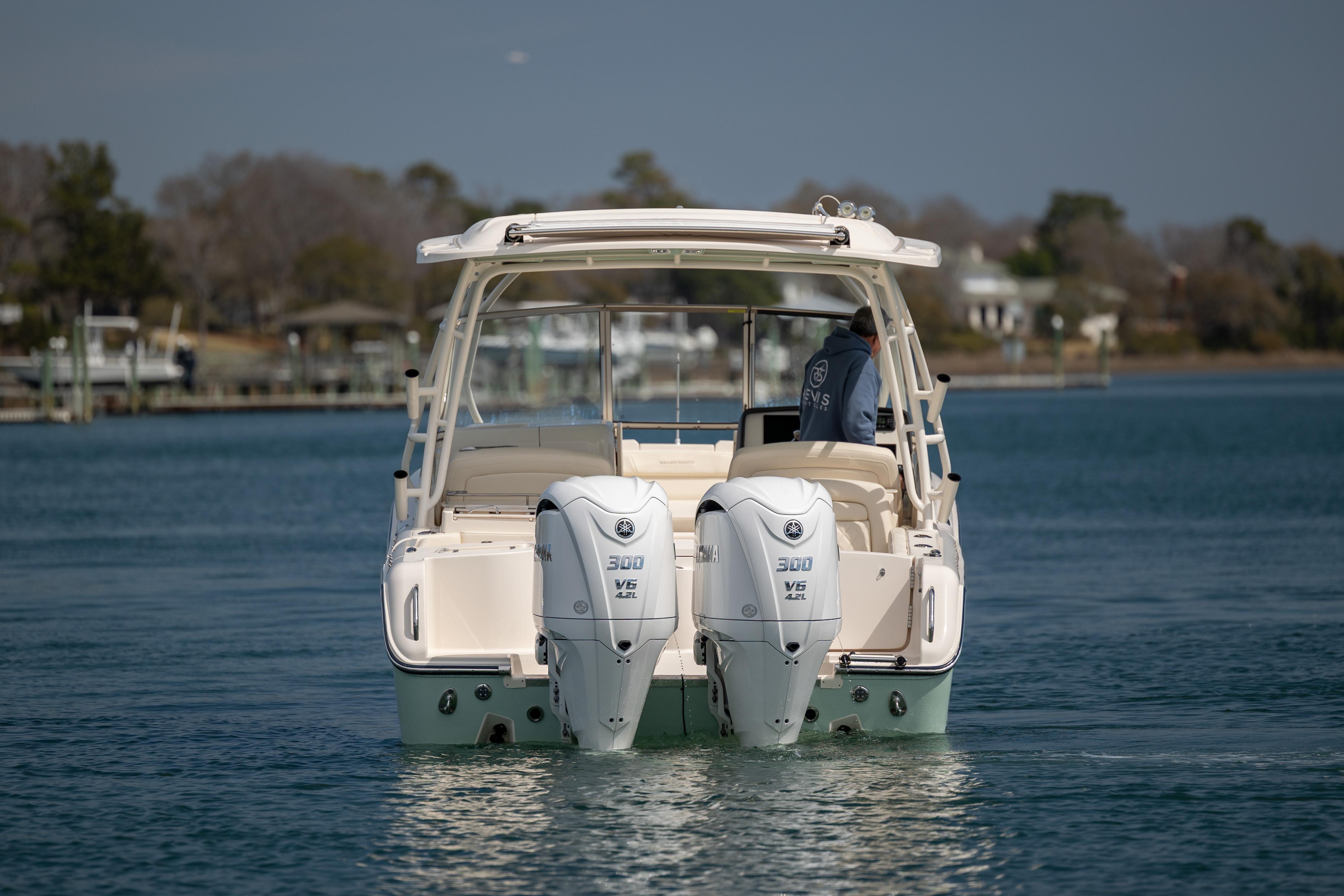 2023-grady-white-freedom-285-power-9723758-20250321062718505-1_XLARGE