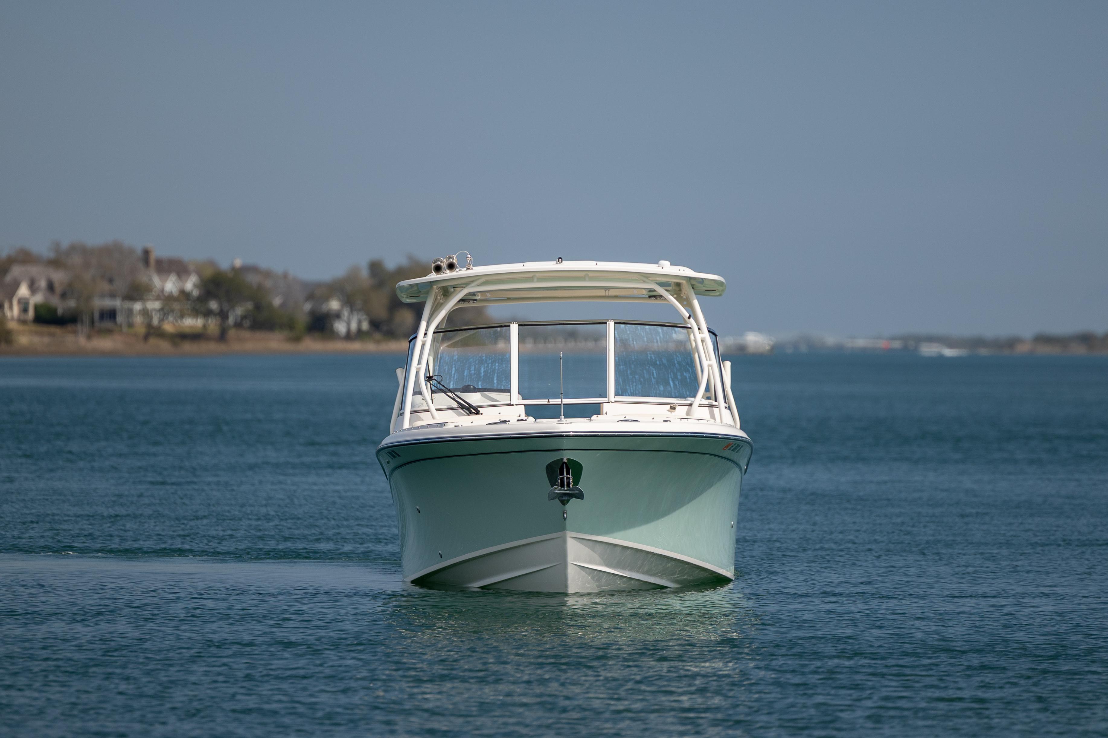 2023-grady-white-freedom-285-power-9723758-20250321062746475-1_XLARGE