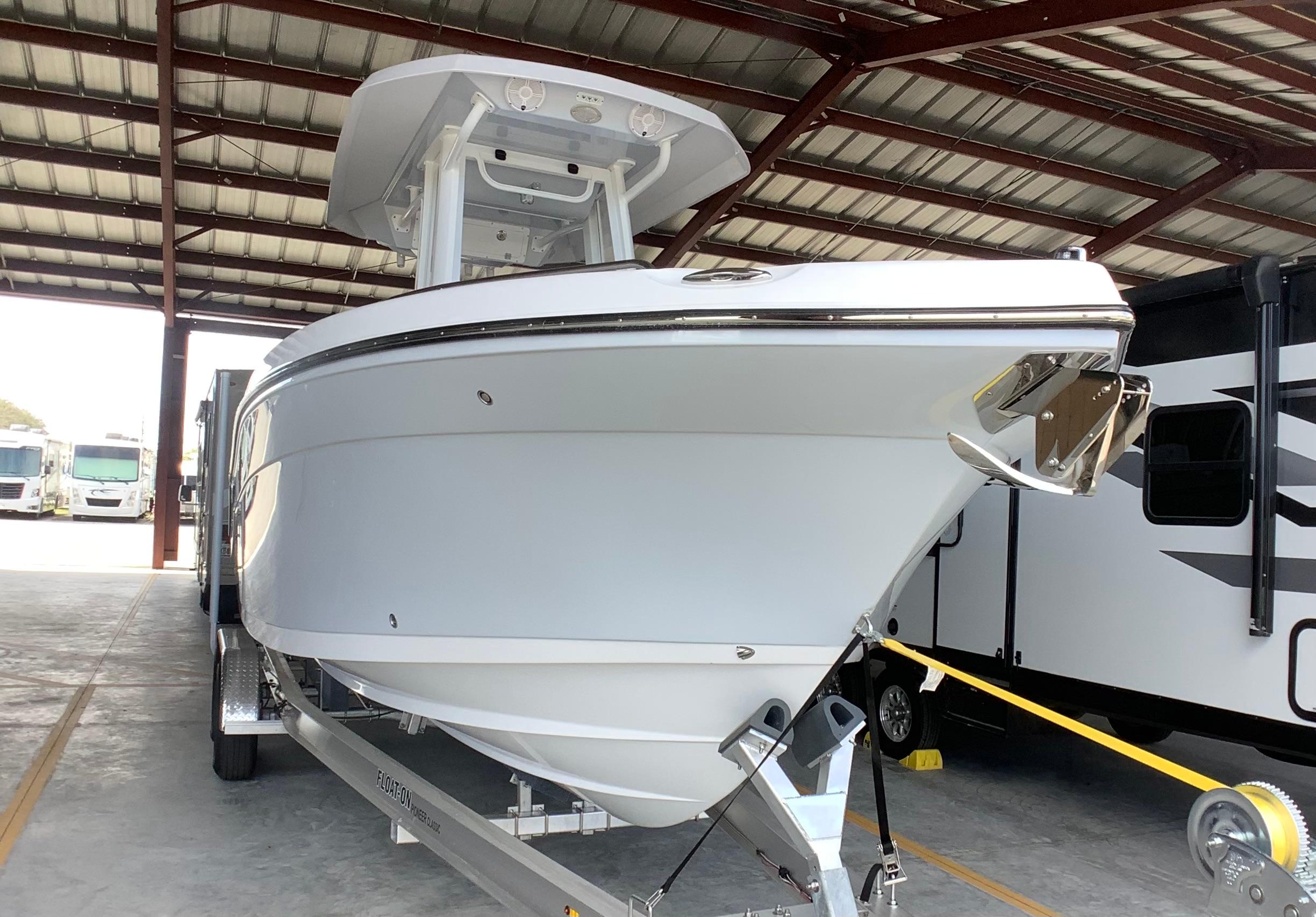 2025-century-2600-center-console-power-9683764-20250302084051079-1_XLARGE