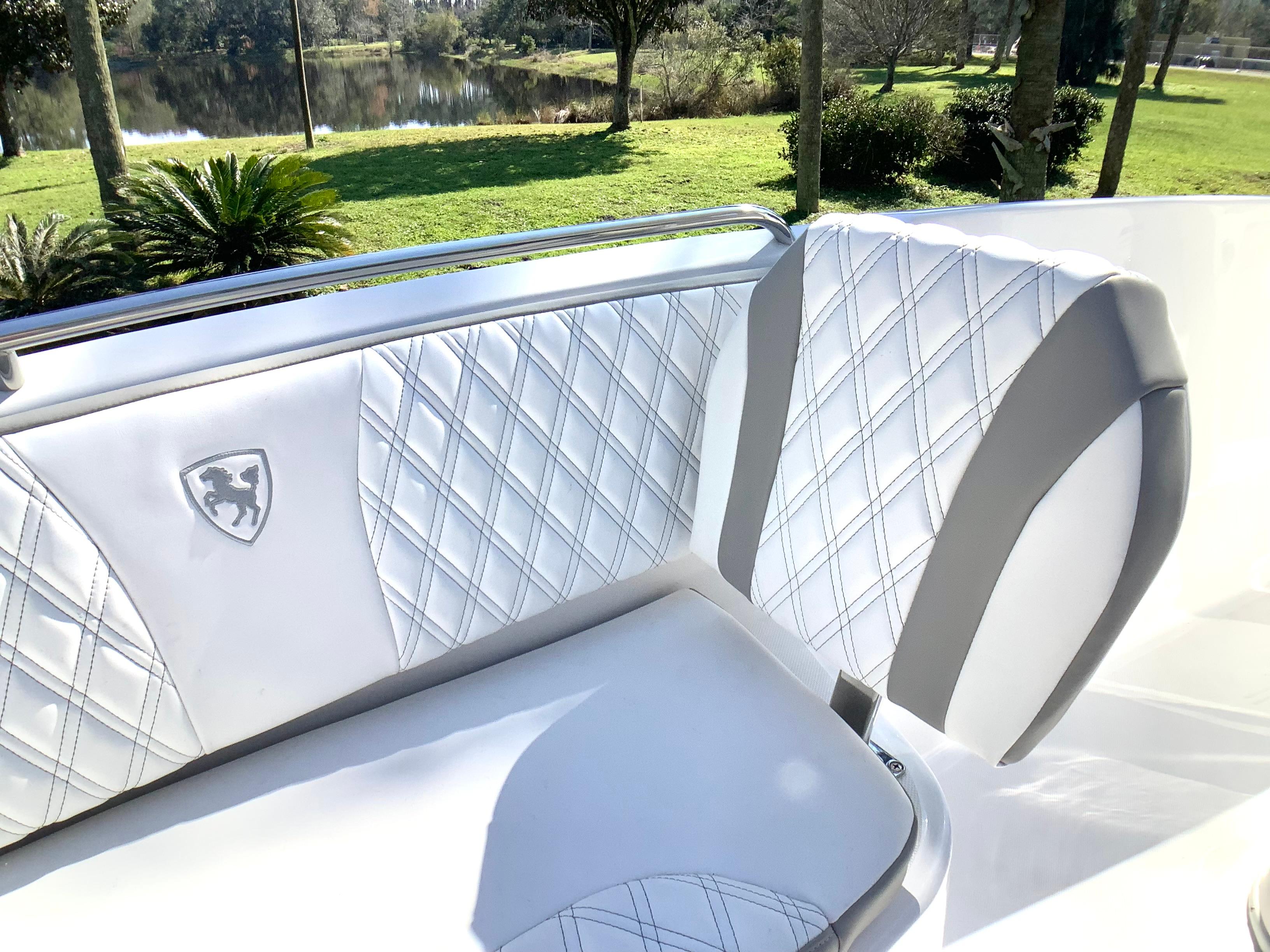 2025-century-2600-center-console-power-9683764-20250302090546646-1_XLARGE