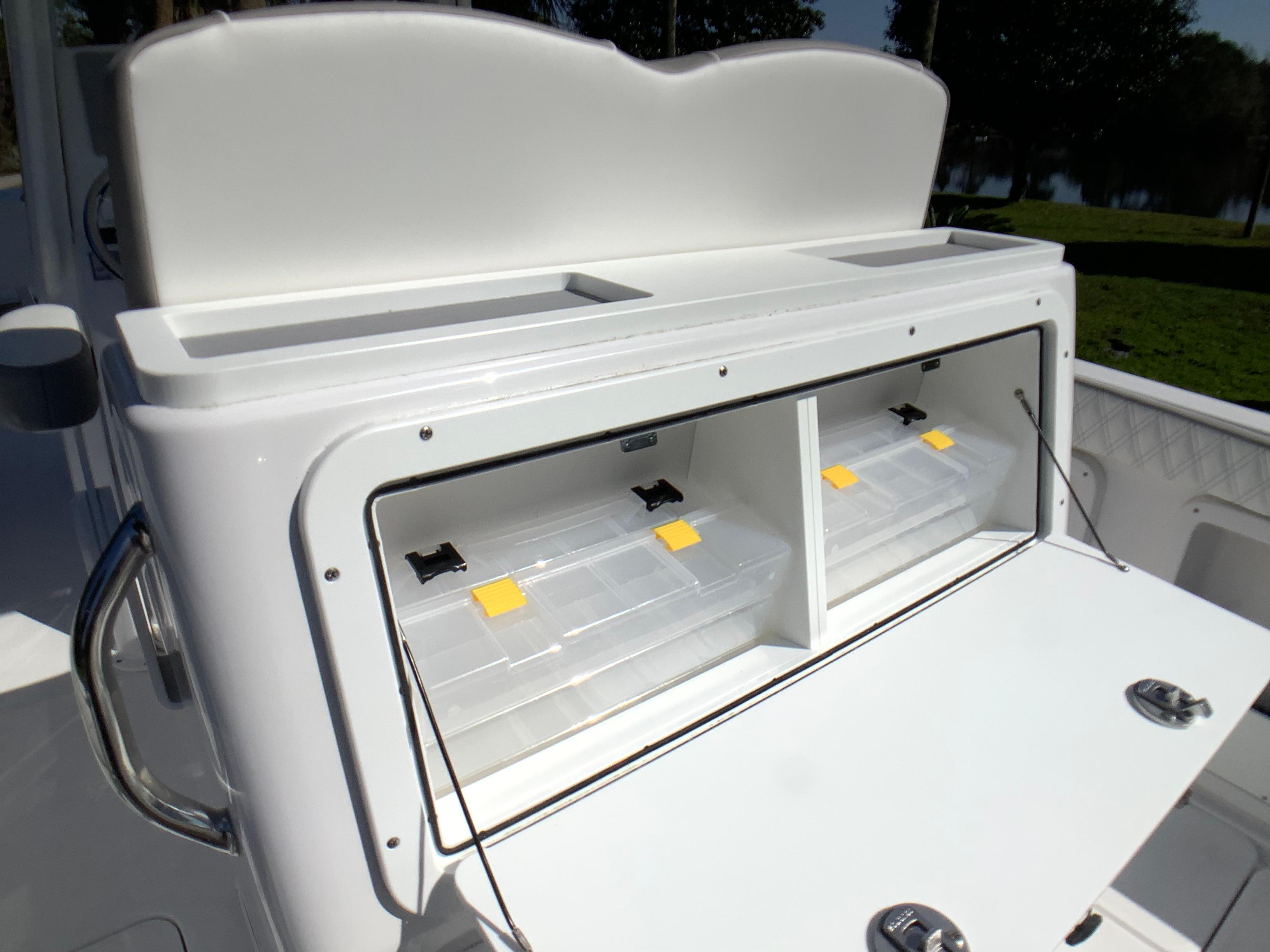 2025-century-2600-center-console-power-9683764-20250303052706547-1_XLARGE