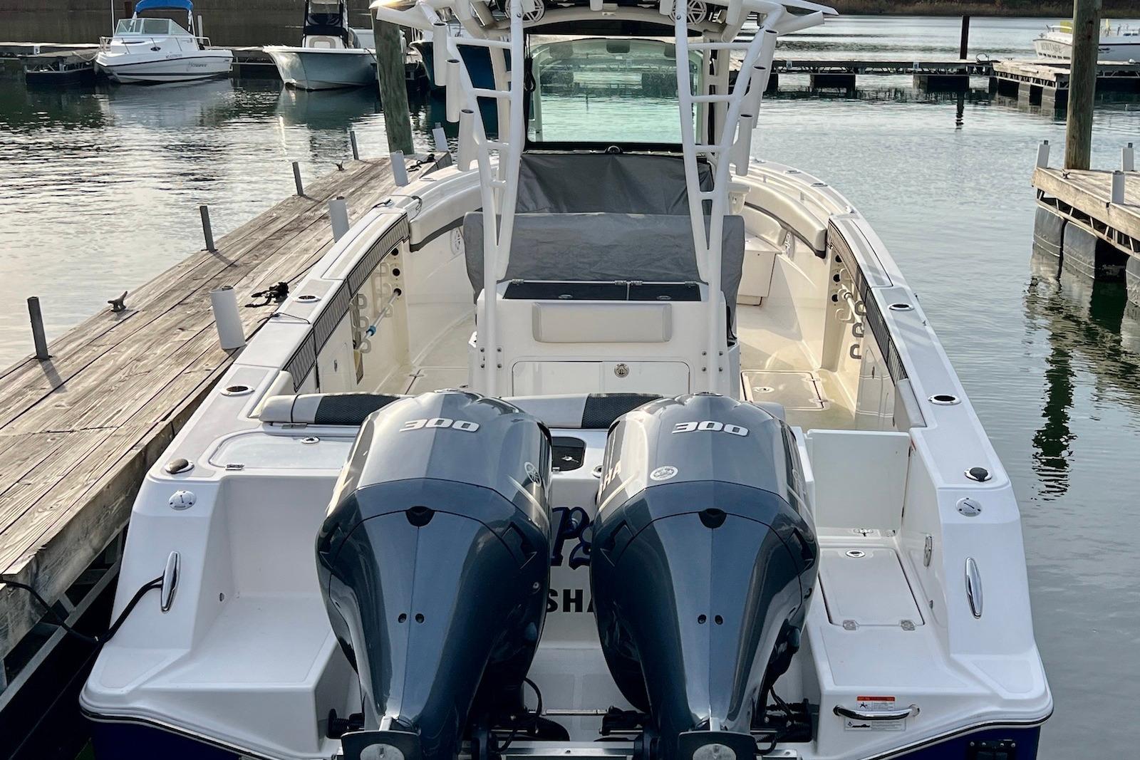 VA 10484 BH Knot 10 Yacht Sales VA 10484 BH Knot 10 Yacht Sales