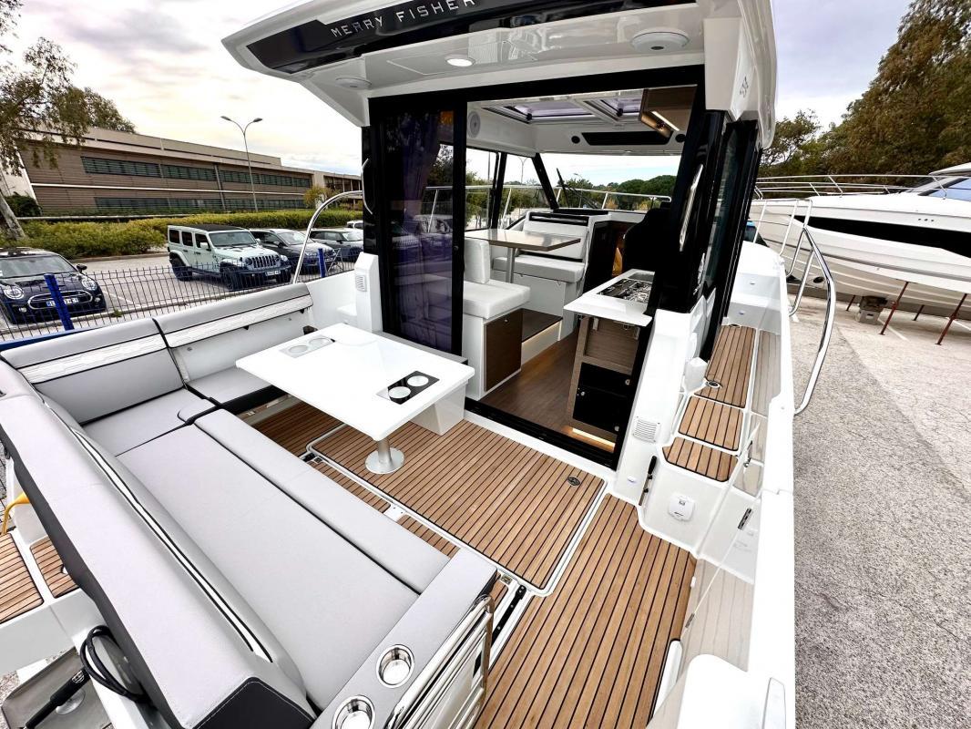 Jeanneau Merry Fisher 895