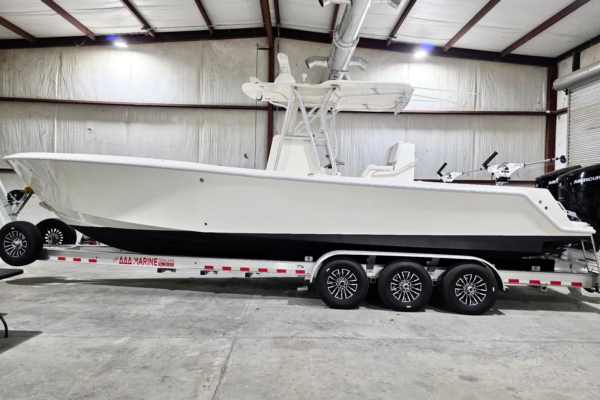 2019 SeaVee 320B
