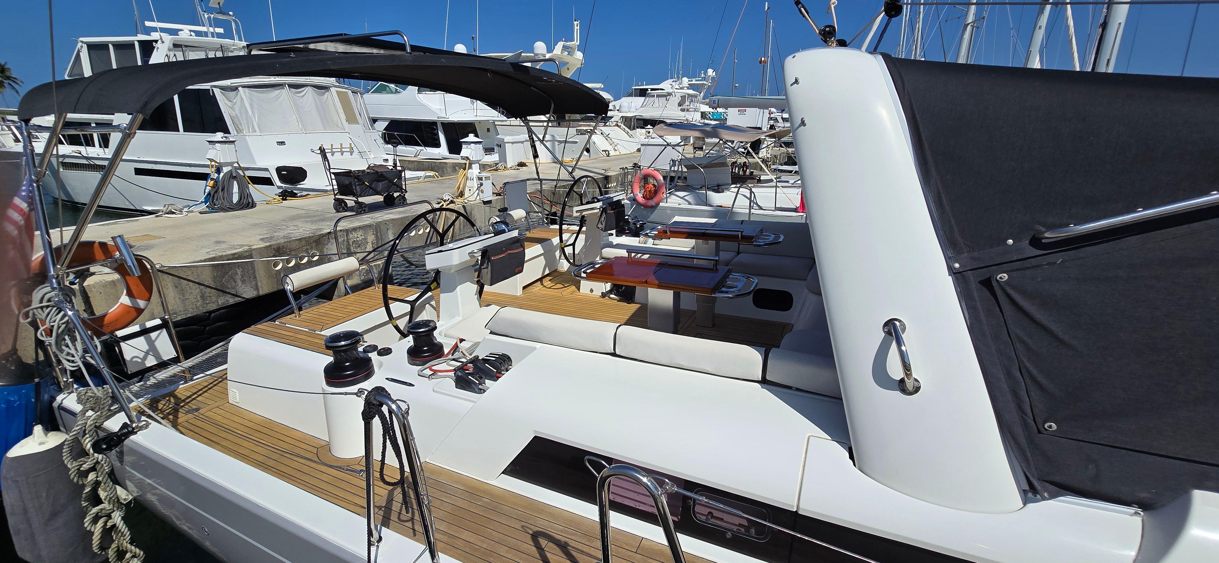 Yacht Photos Pics