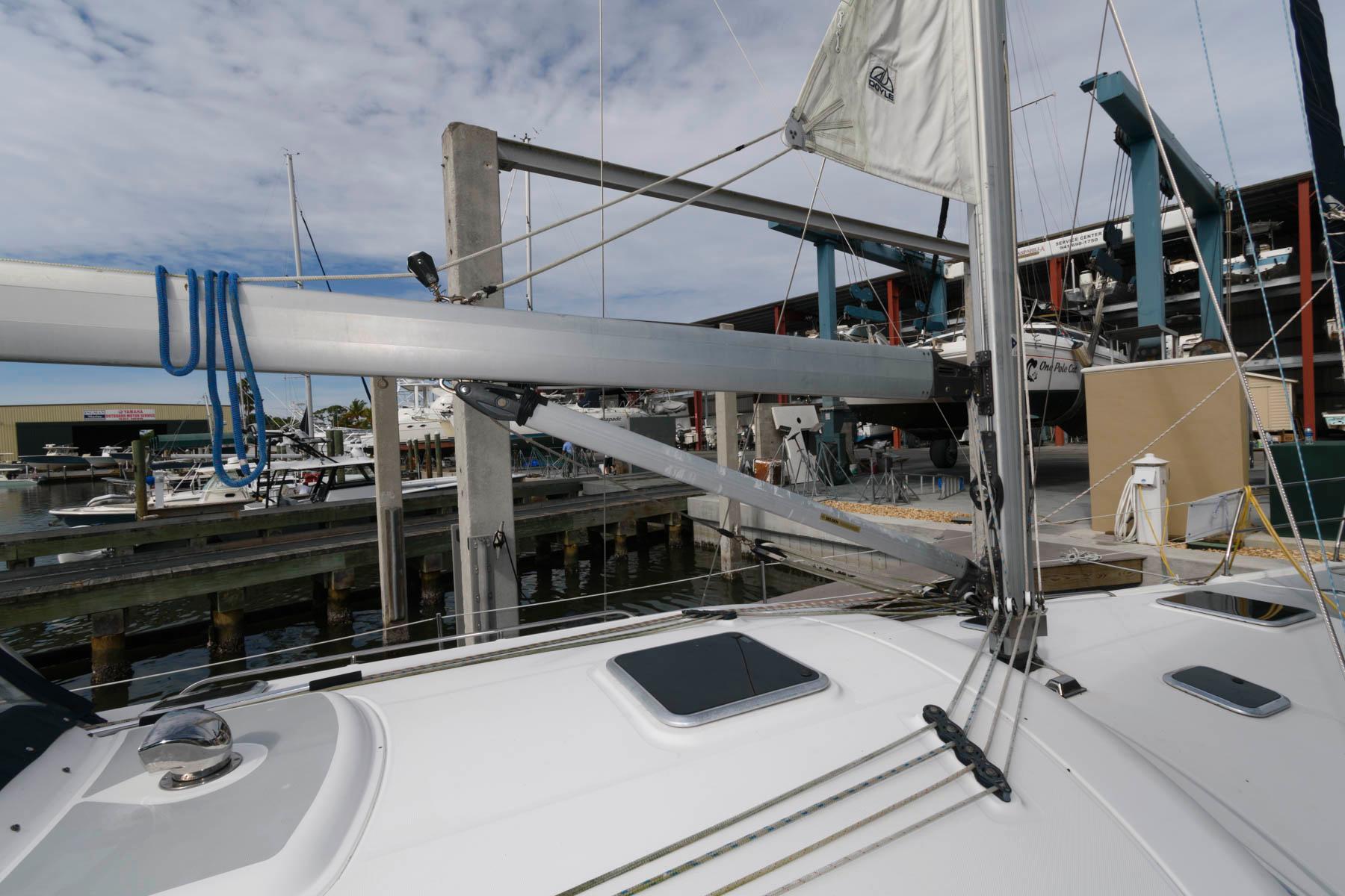F 5879 SK Knot 10 Yacht Sales