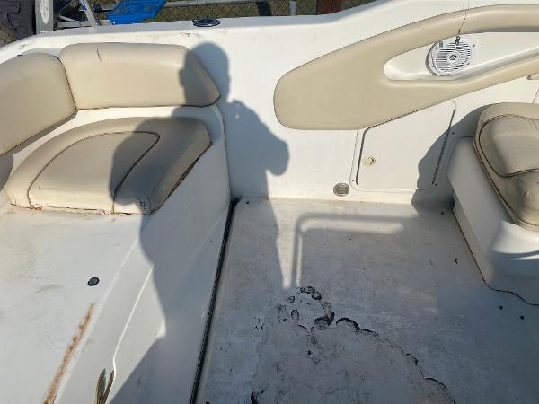 1997 Sea Ray boat for sale, model of the boat is 280 SUN SPORT CUDDY CABIN & Image # 14 of 24