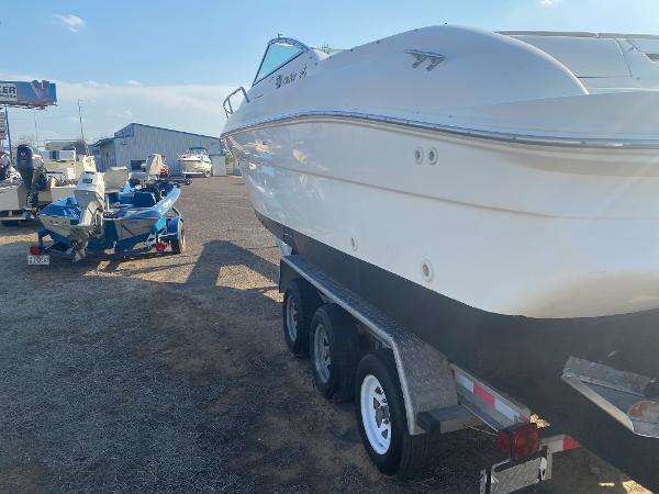 1997 Sea Ray boat for sale, model of the boat is 280 SUN SPORT CUDDY CABIN & Image # 4 of 24