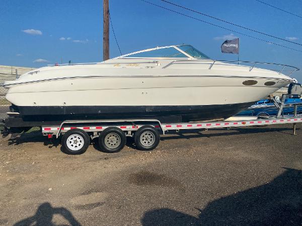 1997 Sea Ray boat for sale, model of the boat is 280 SUN SPORT CUDDY CABIN & Image # 3 of 24