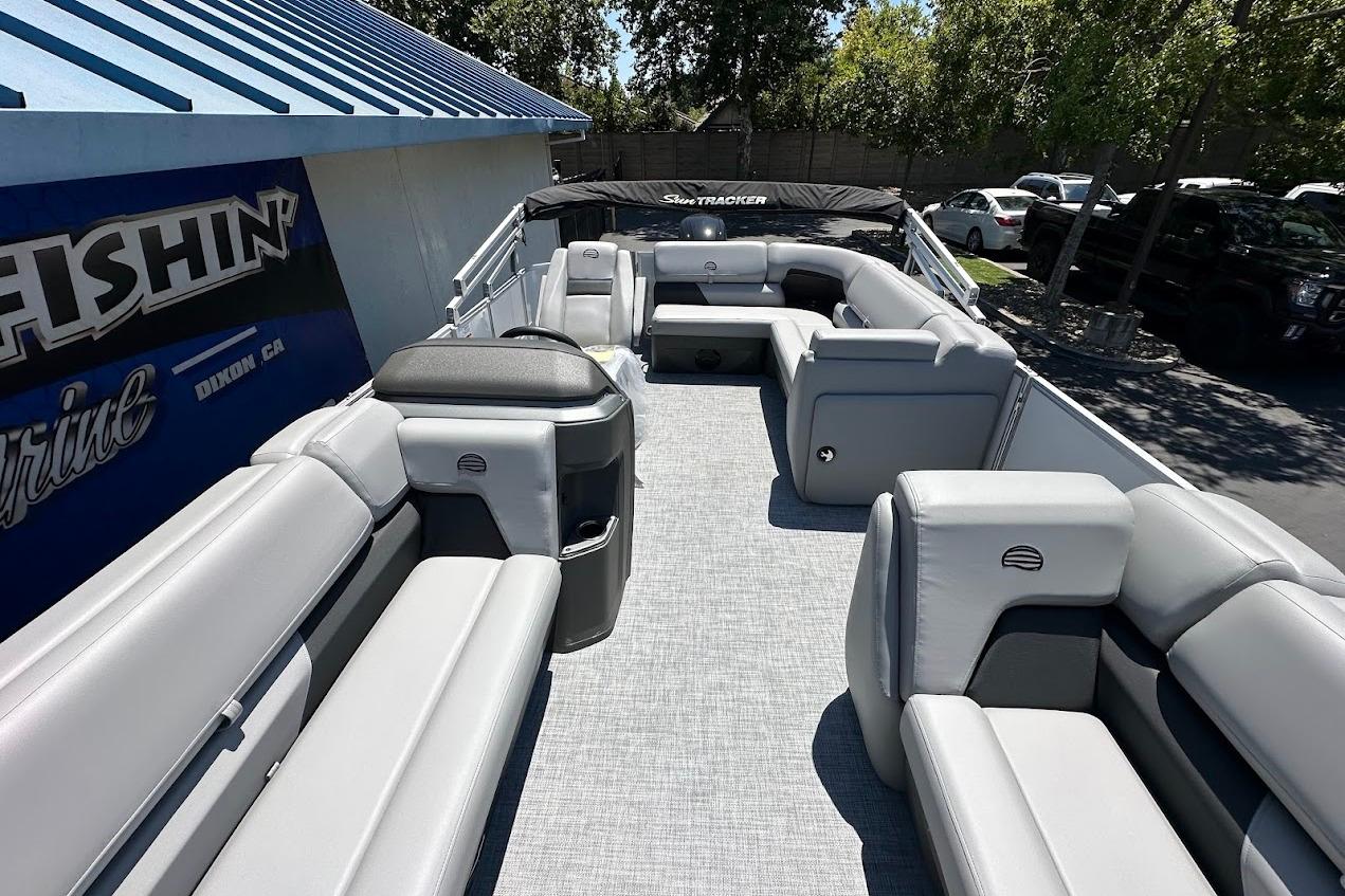 2026 Sun Tracker Party Barge 20 DLX with spacious seating and modern design.