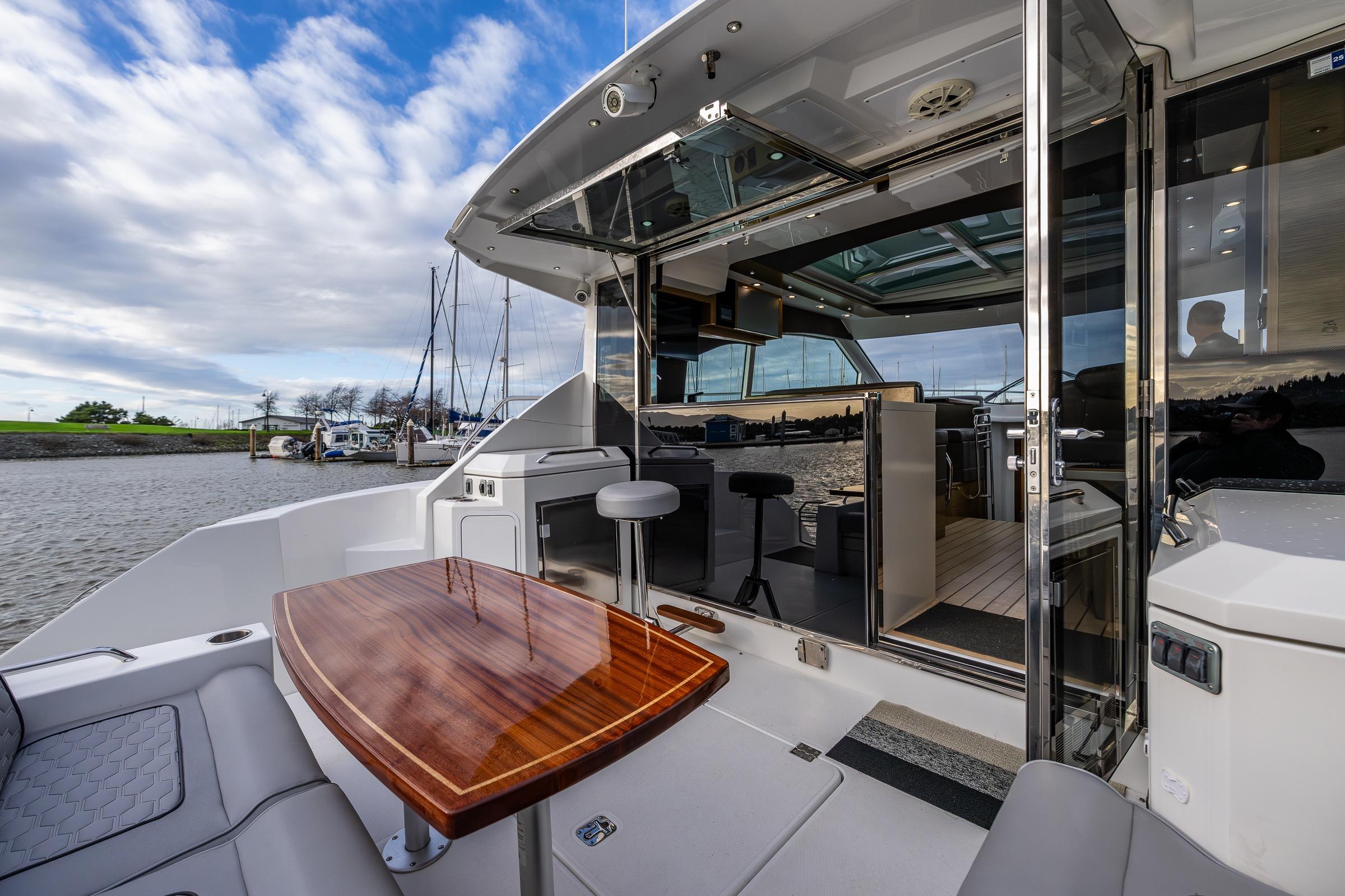 2014 Cruisers Yachts 45 Cantius #TBTW4512514LLC inventory image at Sun Country Yachts, South Lake Union (Seattle)