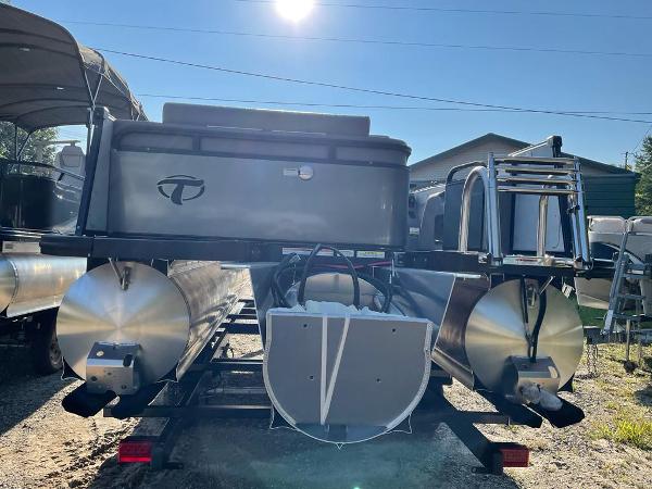 2022 Tahoe Pontoons boat for sale, model of the boat is Cascade 2385 Versatile Rear Lounger & Image # 4 of 21
