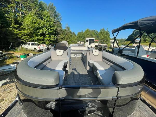 2022 Tahoe Pontoons boat for sale, model of the boat is Cascade 2385 Versatile Rear Lounger & Image # 6 of 21