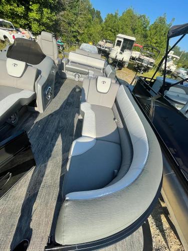 2022 Tahoe Pontoons boat for sale, model of the boat is Cascade 2385 Versatile Rear Lounger & Image # 7 of 21
