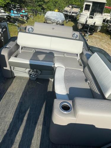 2022 Tahoe Pontoons boat for sale, model of the boat is Cascade 2385 Versatile Rear Lounger & Image # 9 of 21