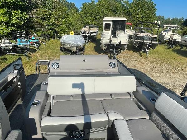2022 Tahoe Pontoons boat for sale, model of the boat is Cascade 2385 Versatile Rear Lounger & Image # 11 of 21