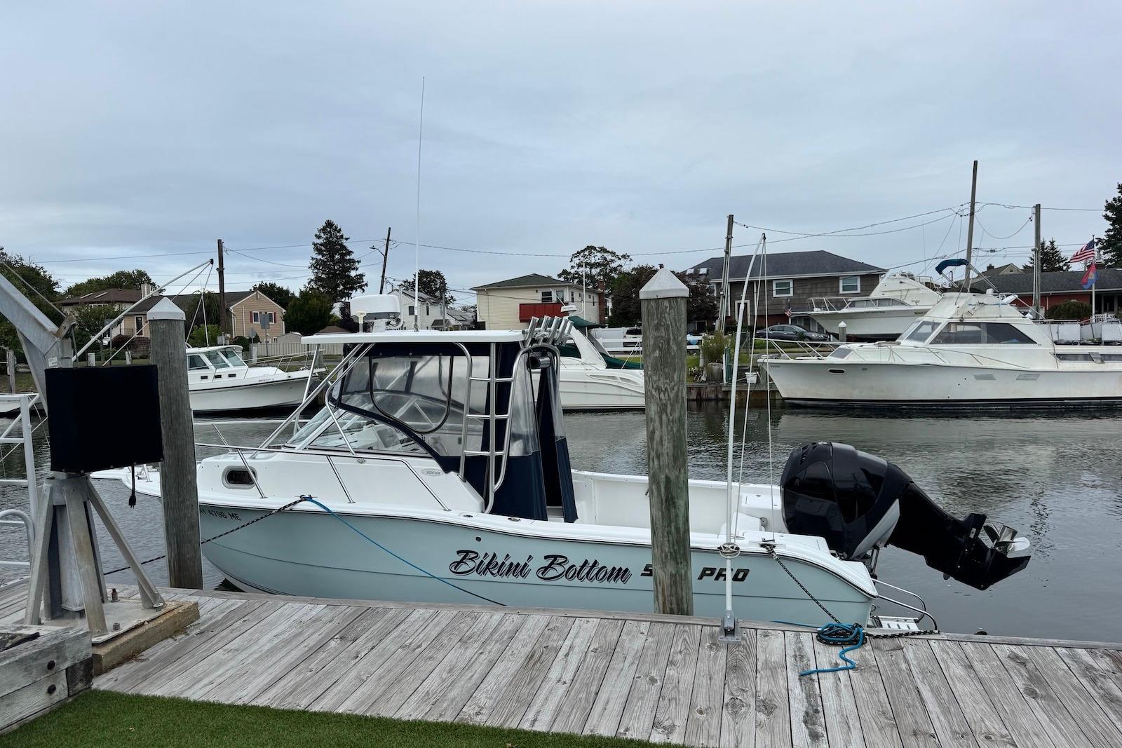 NY 10382 AF Knot 10 Yacht Sales