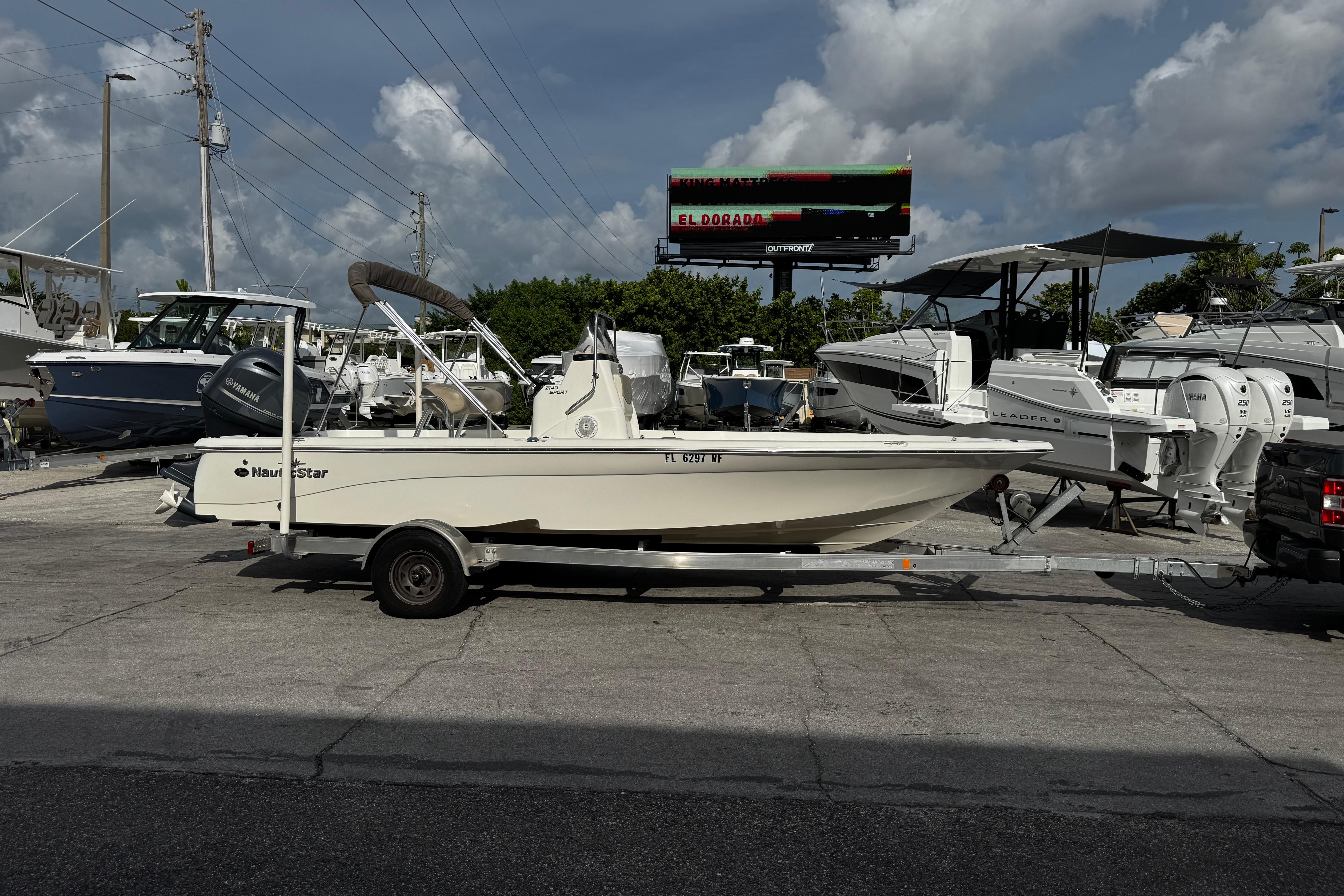 2017 Nauticstar 2140 Sport-10