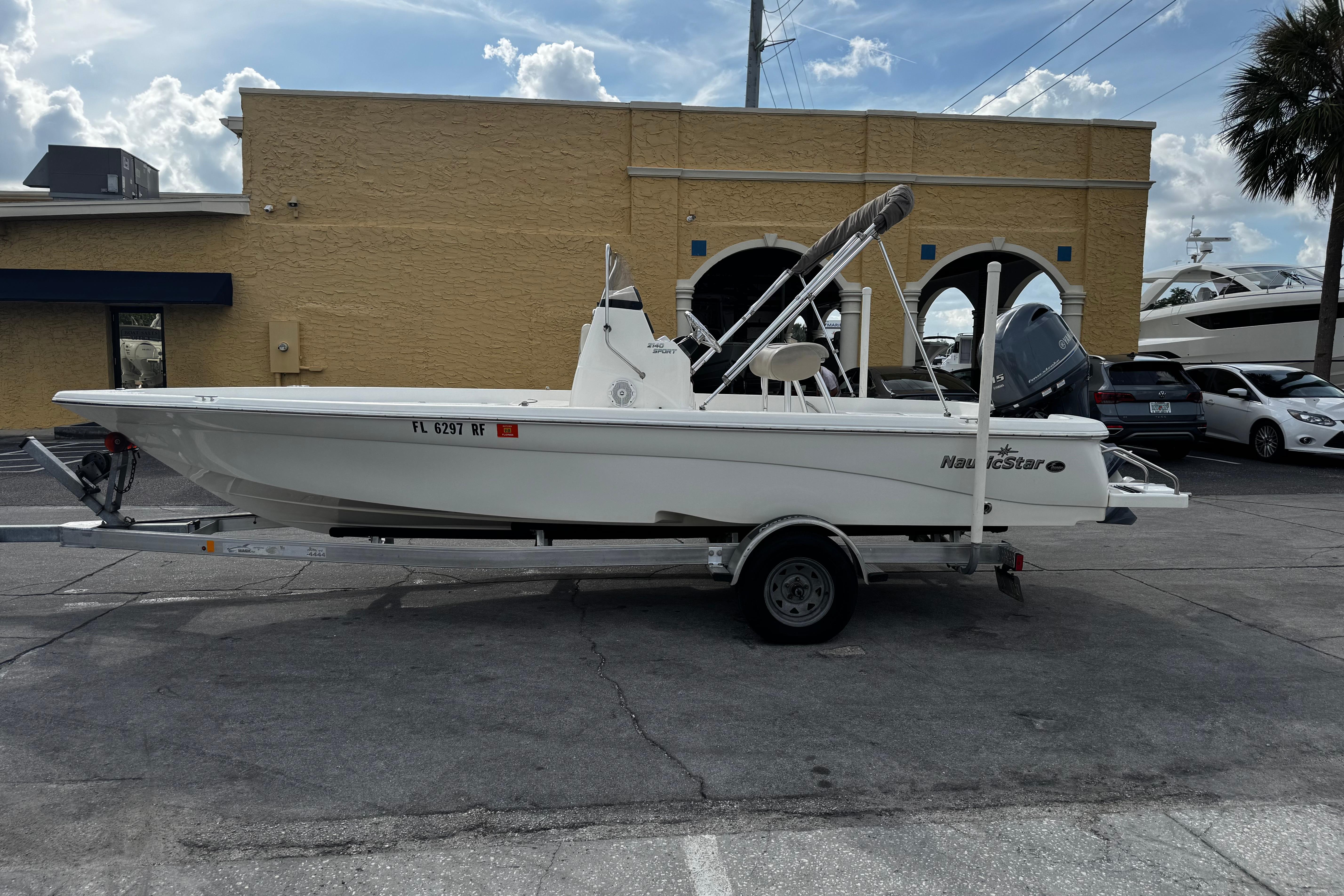 2017 Nauticstar 2140 Sport-14