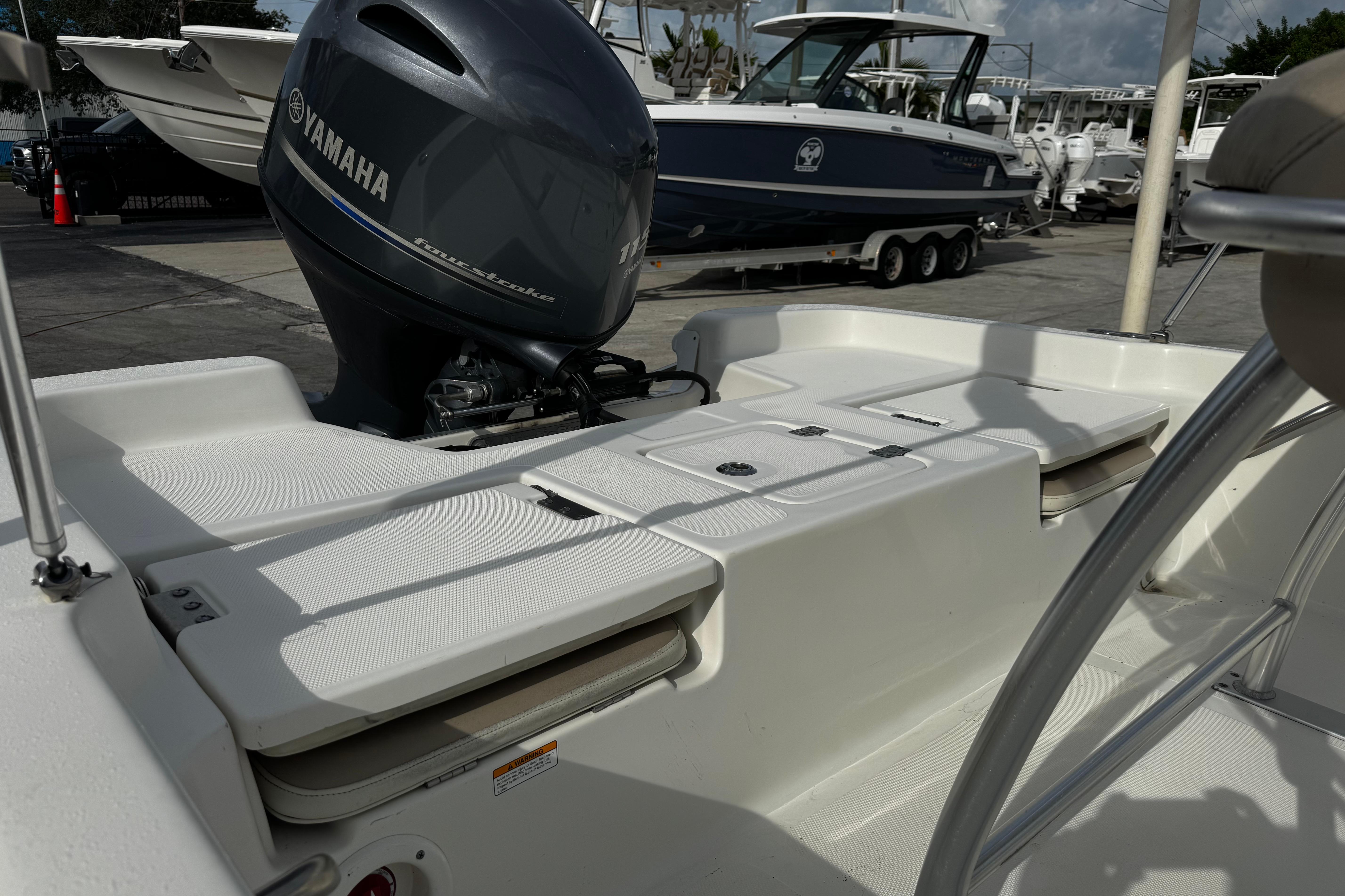 2017 Nauticstar 2140 Sport-17
