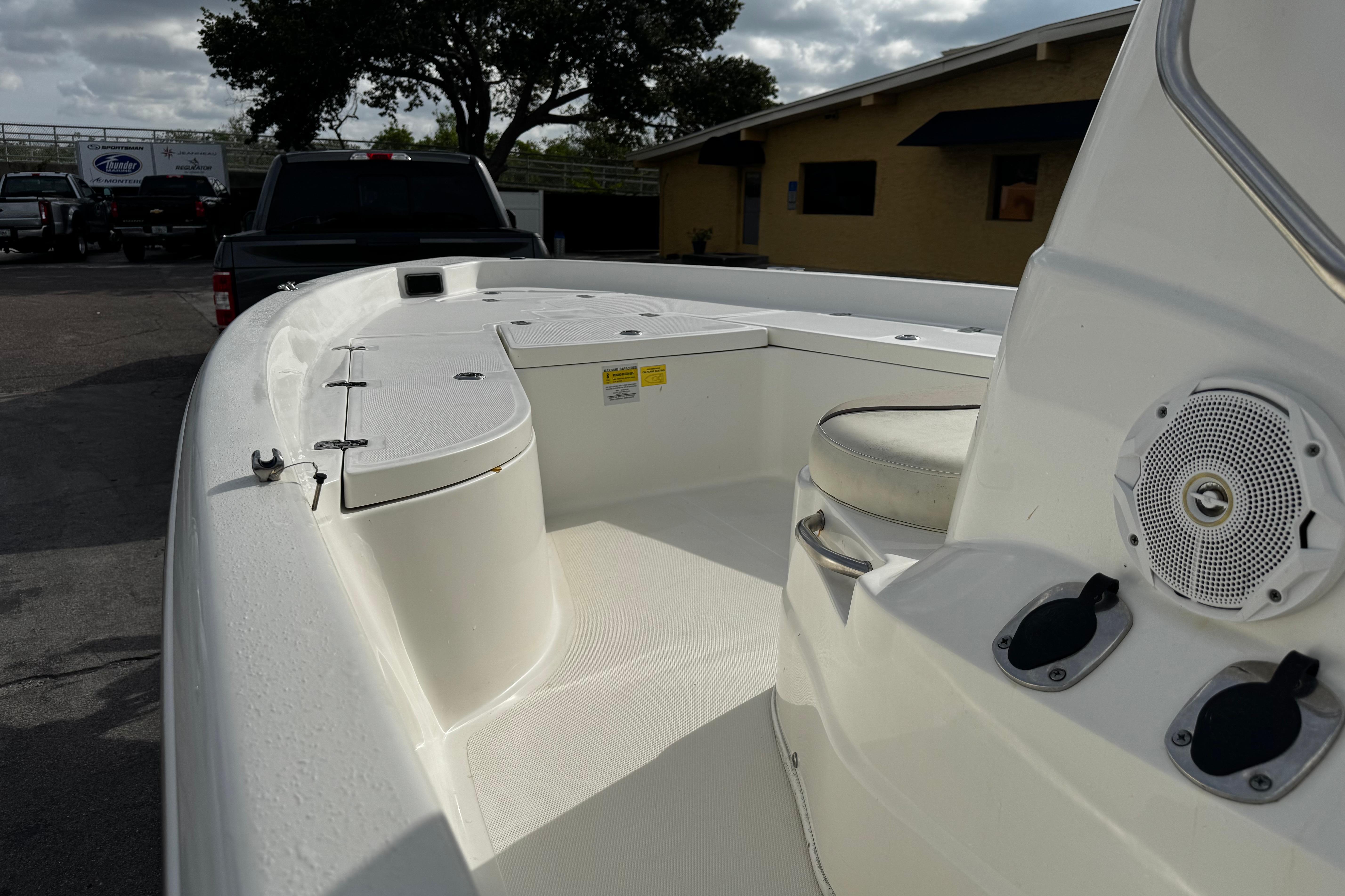 2017 Nauticstar 2140 Sport-20