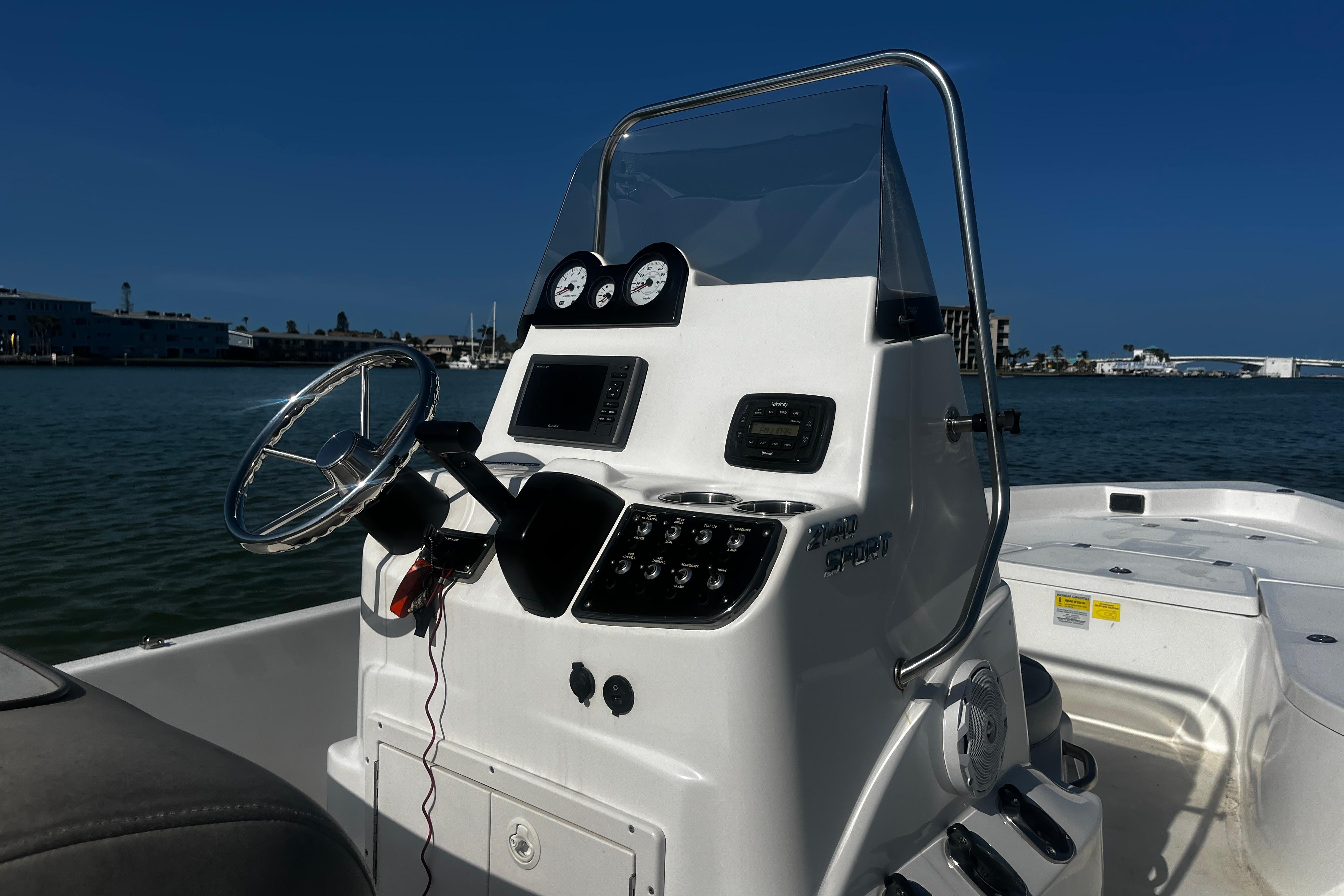 2017 Nauticstar 2140 Sport-32