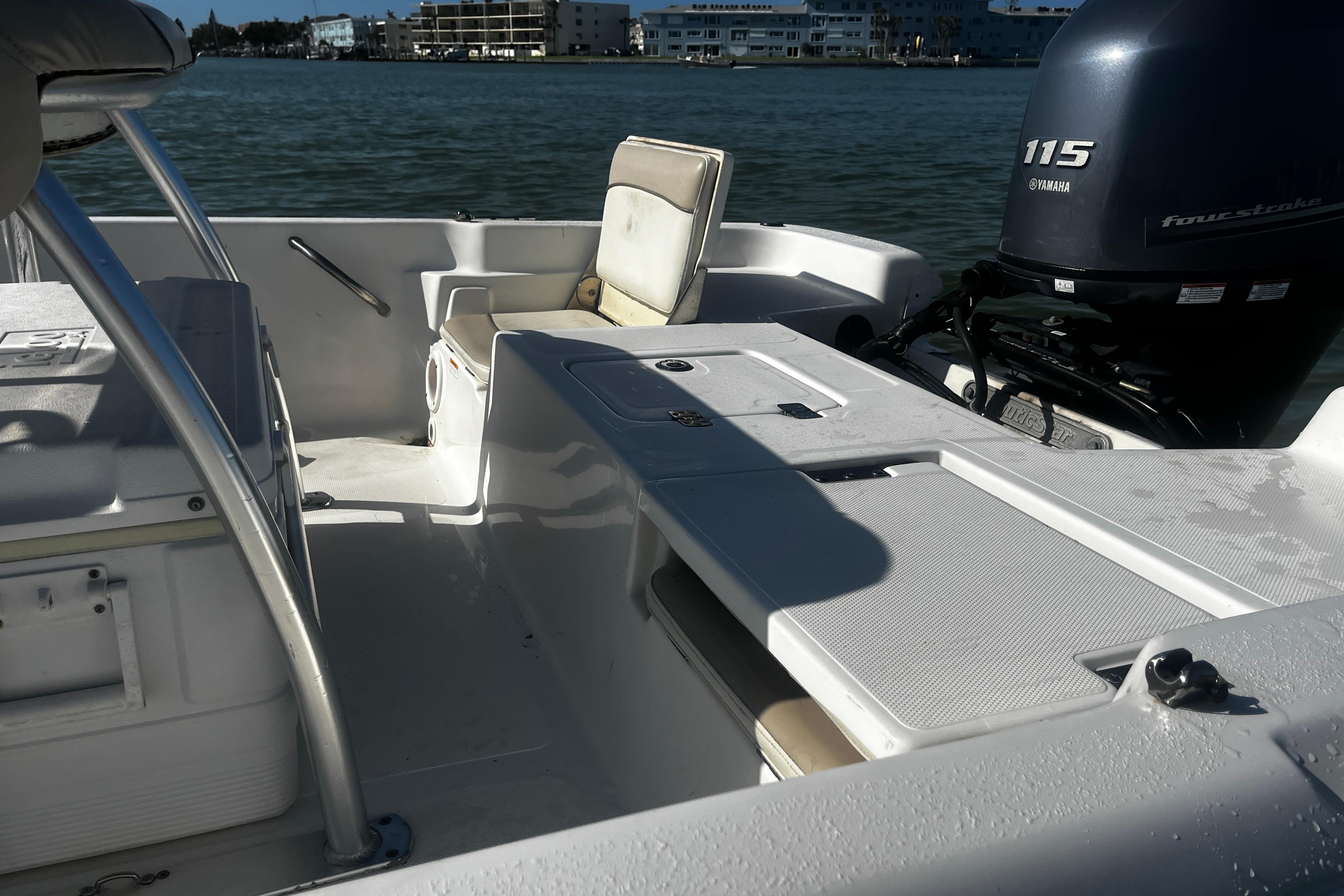 2017 Nauticstar 2140 Sport-36