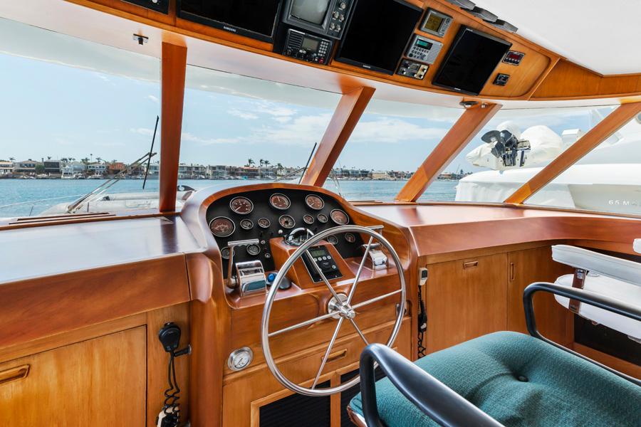 PILOTHOUSE HELM