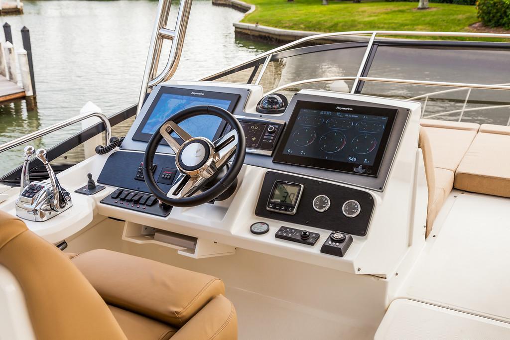 2016 Sea Ray L590 Fly