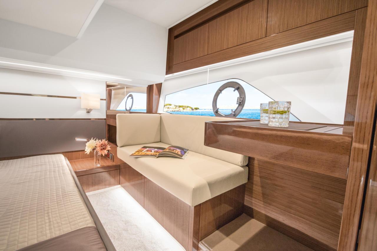 2018 Sealine C430