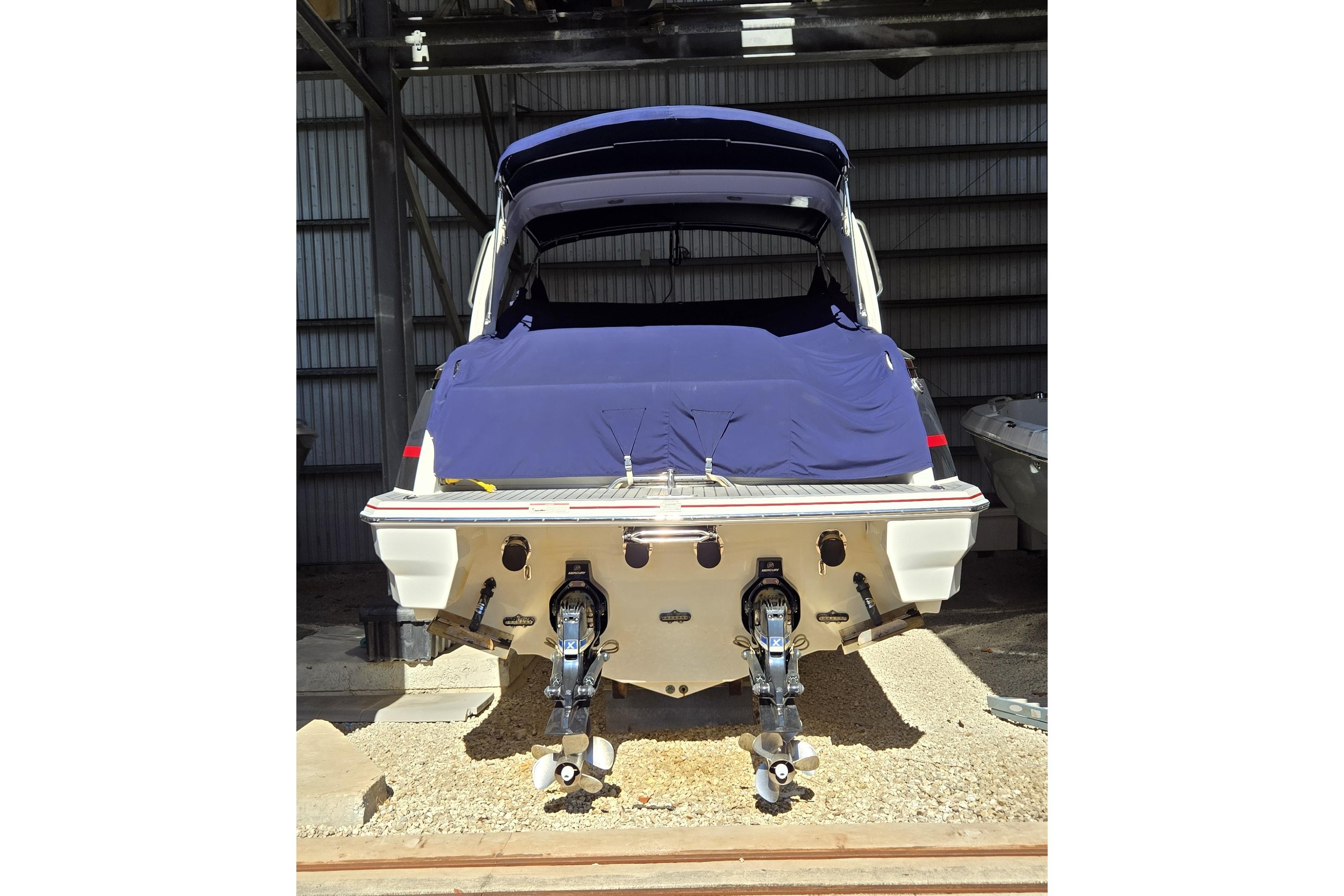 Famous sport boat vibe