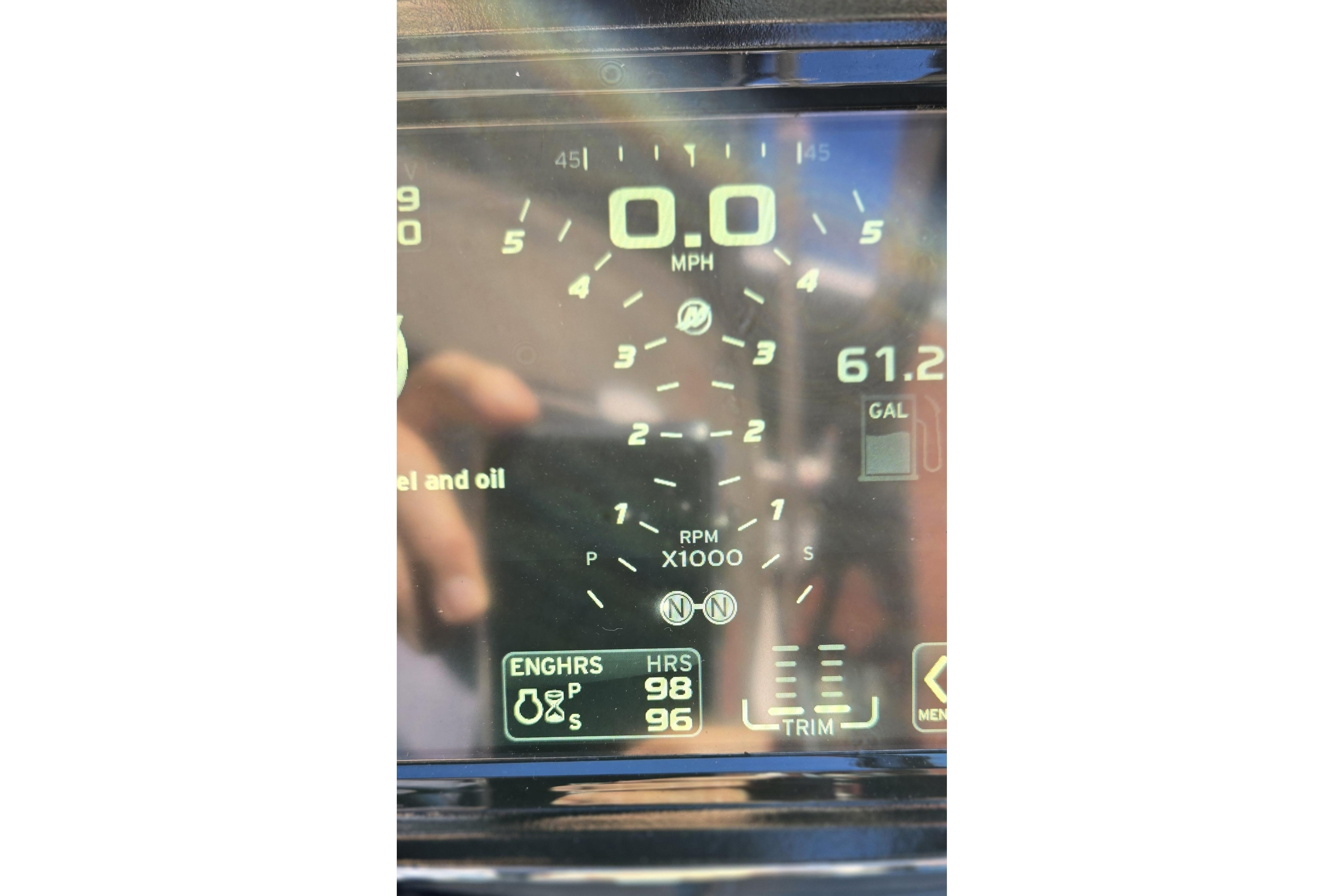 Famous sport boat vibe