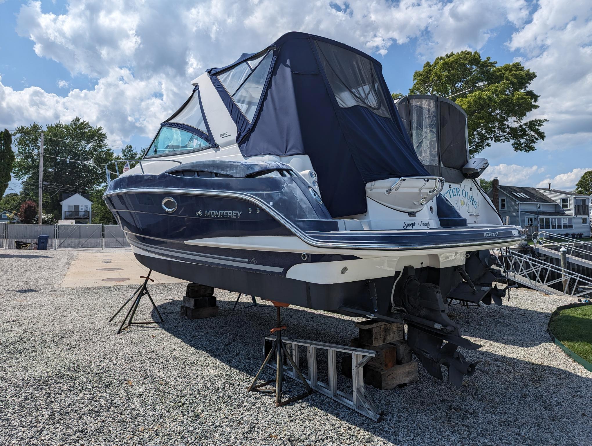2013 Monterey 280 Sport Yacht-5