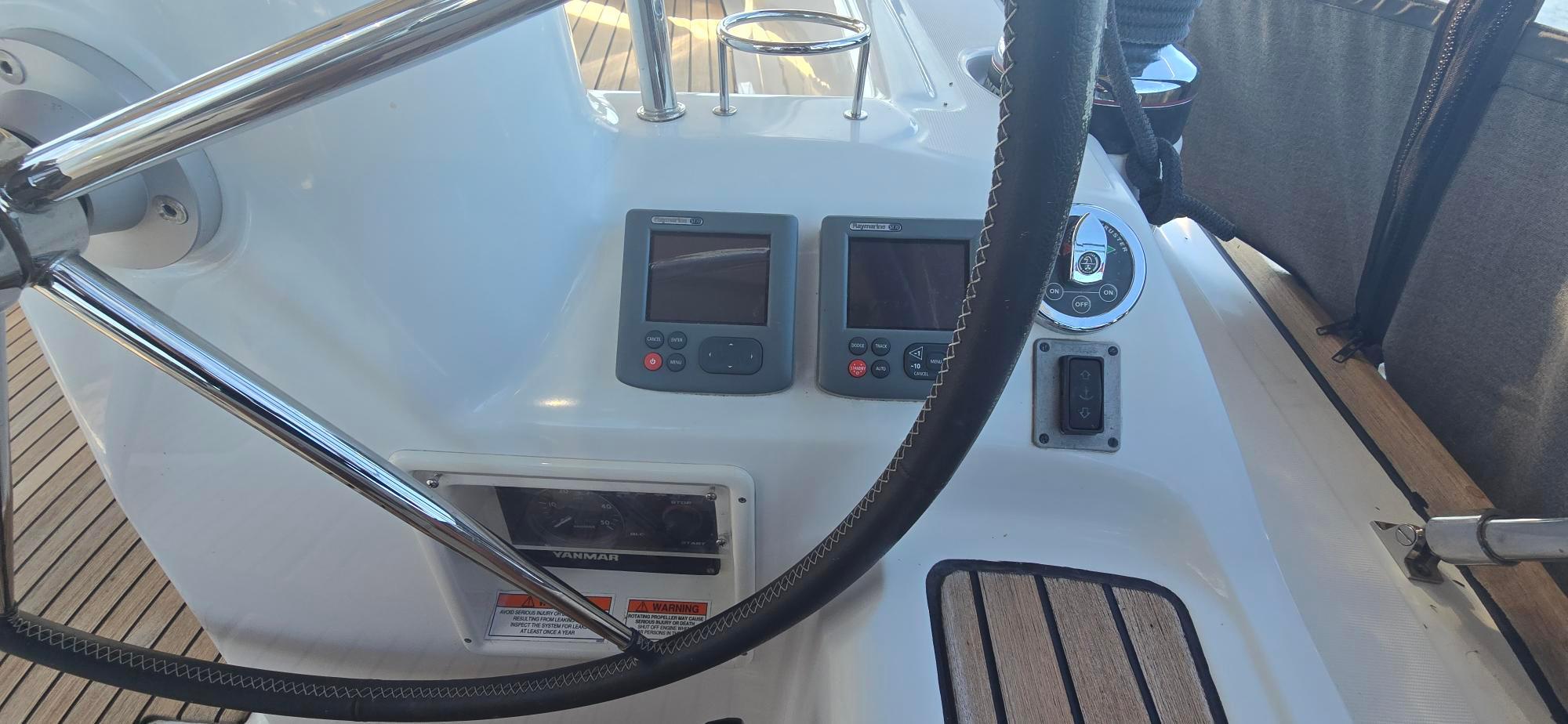 Yacht Photos Pics