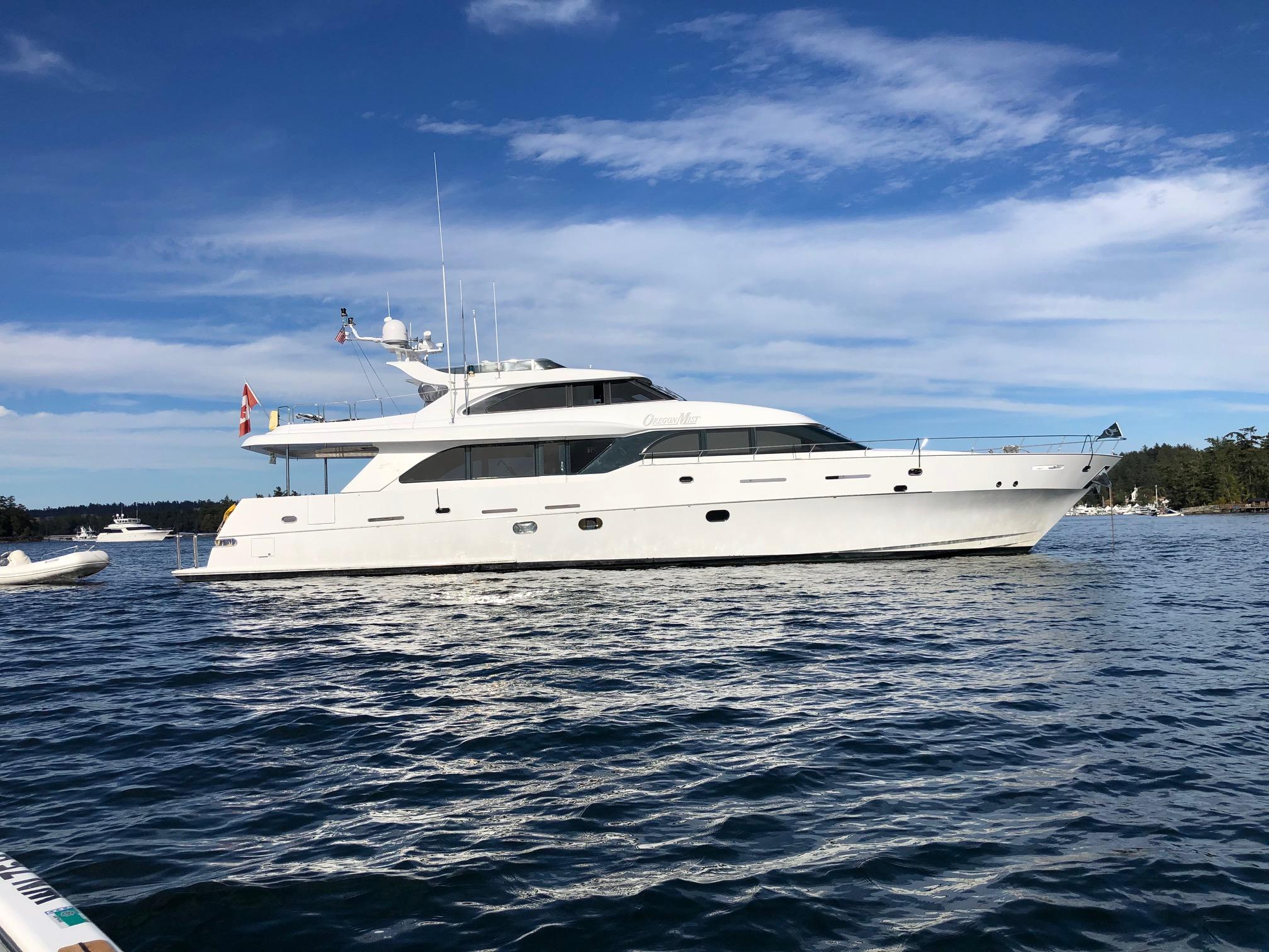 2000 Queenship Caribe Series #TBBH301M0 inventory image at Sun Country Yachts, South Lake Union (Seattle) 2000 Queenship Caribe Series #TBBH301M0 inventory image at Sun Country Yachts, South Lake Union (Seattle)