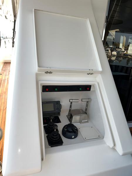 2000 Queenship Caribe Series #TBBH301M0 inventory image at Sun Country Yachts, South Lake Union (Seattle) 2000 Queenship Caribe Series #TBBH301M0 inventory image at Sun Country Yachts, South Lake Union (Seattle)