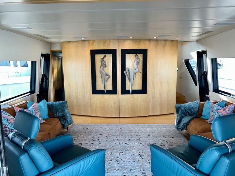 2000 Queenship Caribe Series #TBBH301M0 inventory image at Sun Country Yachts, South Lake Union (Seattle) 2000 Queenship Caribe Series #TBBH301M0 inventory image at Sun Country Yachts, South Lake Union (Seattle)
