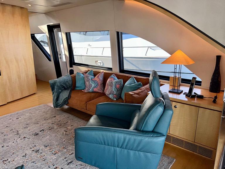 2000 Queenship Caribe Series #TBBH301M0 inventory image at Sun Country Yachts, South Lake Union (Seattle) 2000 Queenship Caribe Series #TBBH301M0 inventory image at Sun Country Yachts, South Lake Union (Seattle)