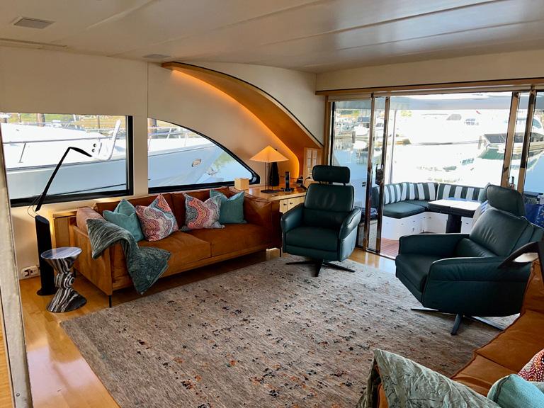 2000 Queenship Caribe Series #TBBH301M0 inventory image at Sun Country Yachts, South Lake Union (Seattle) 2000 Queenship Caribe Series #TBBH301M0 inventory image at Sun Country Yachts, South Lake Union (Seattle)